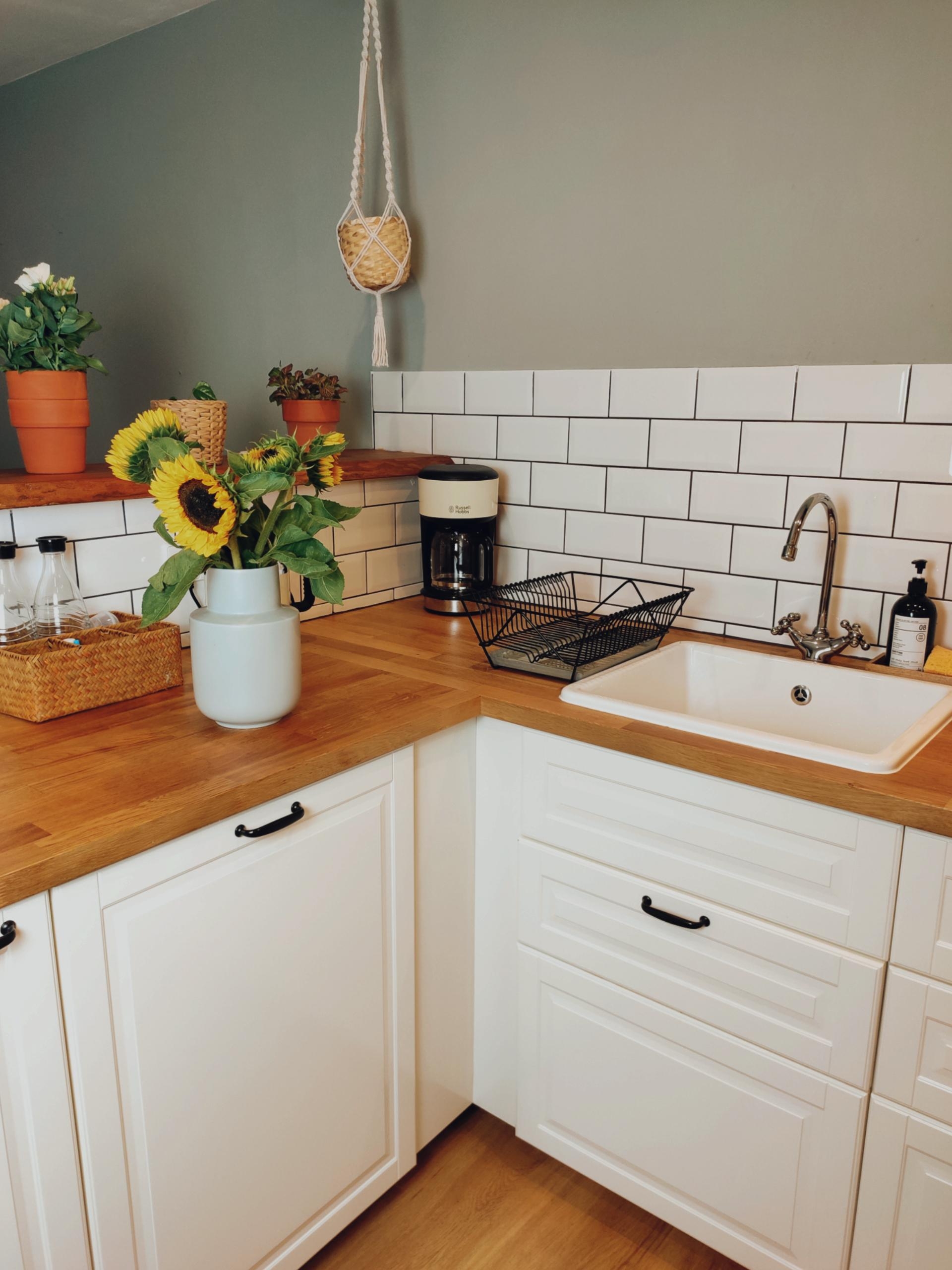Täglich grüßt die Küche🙋🏻‍♀️🤷🏻‍♀️
#kitchen
#sunflowers
#kitcheninspo