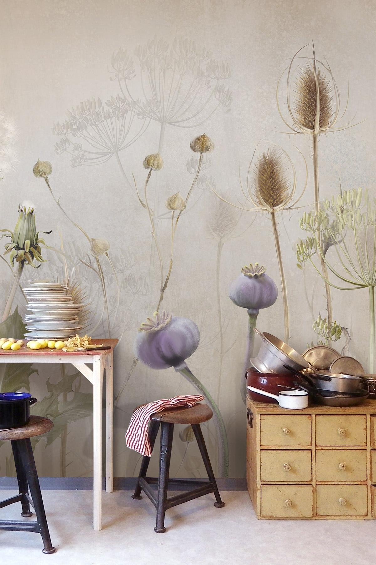 Tapete an der Küchenwand:
Feine Illustrationen von Wildkräutern und Wiesenblumen.
#küche #tapete #vintage #blumen