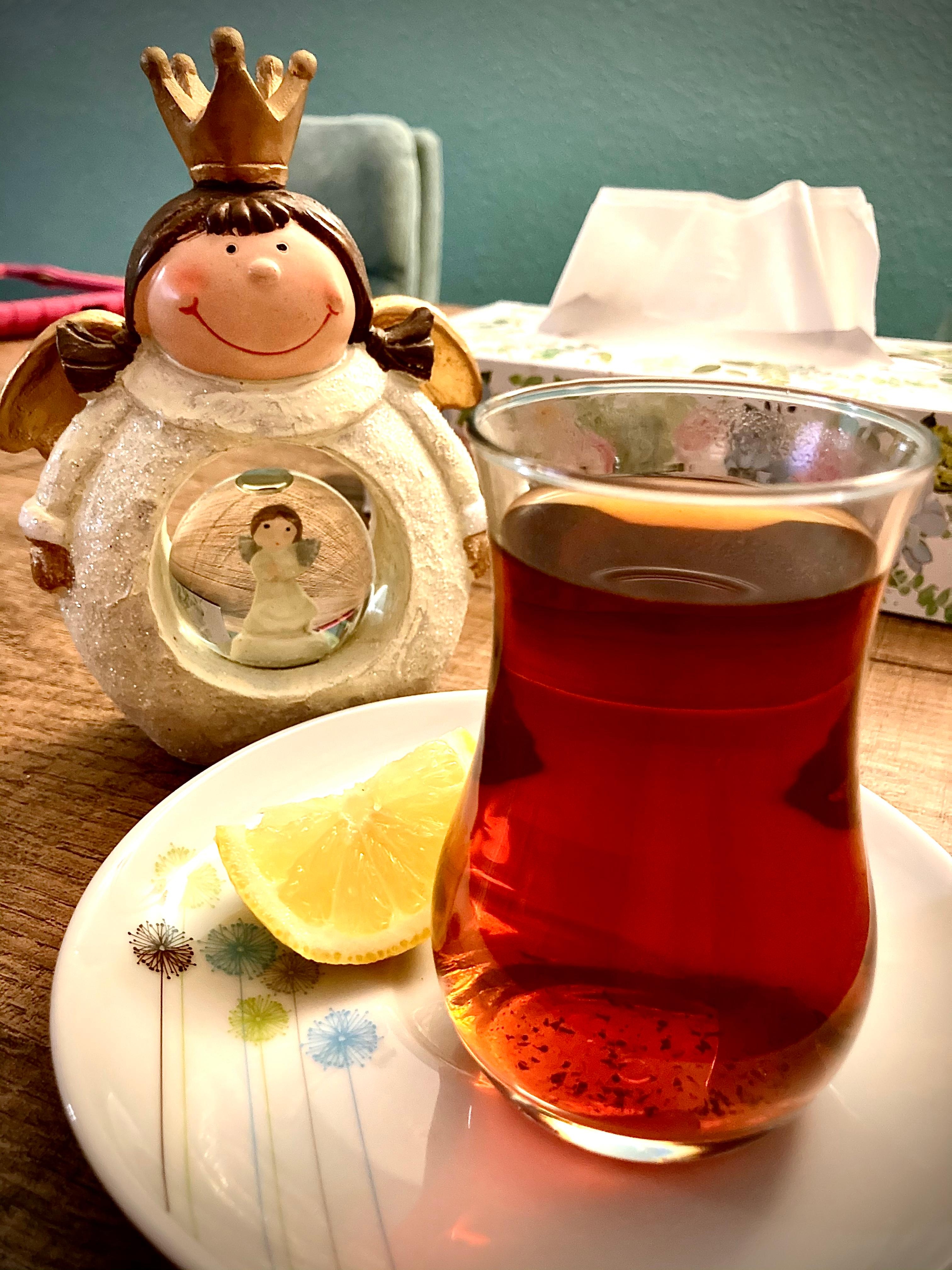 Tee mit Zitrone 🍋 
#schönenSonntag #sundaymood #tea 