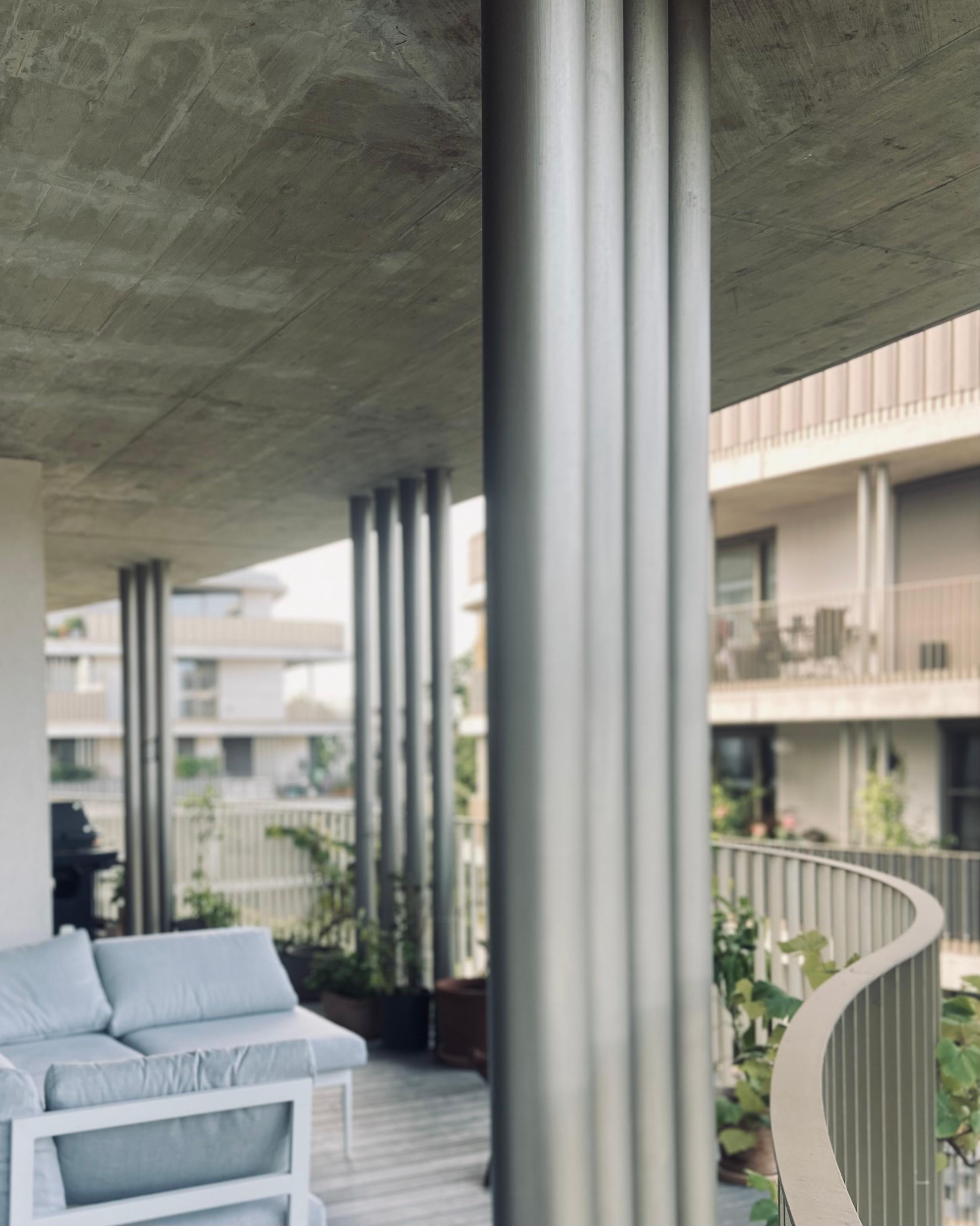#terrasse #balkon #industrial #beton #sichtbeton