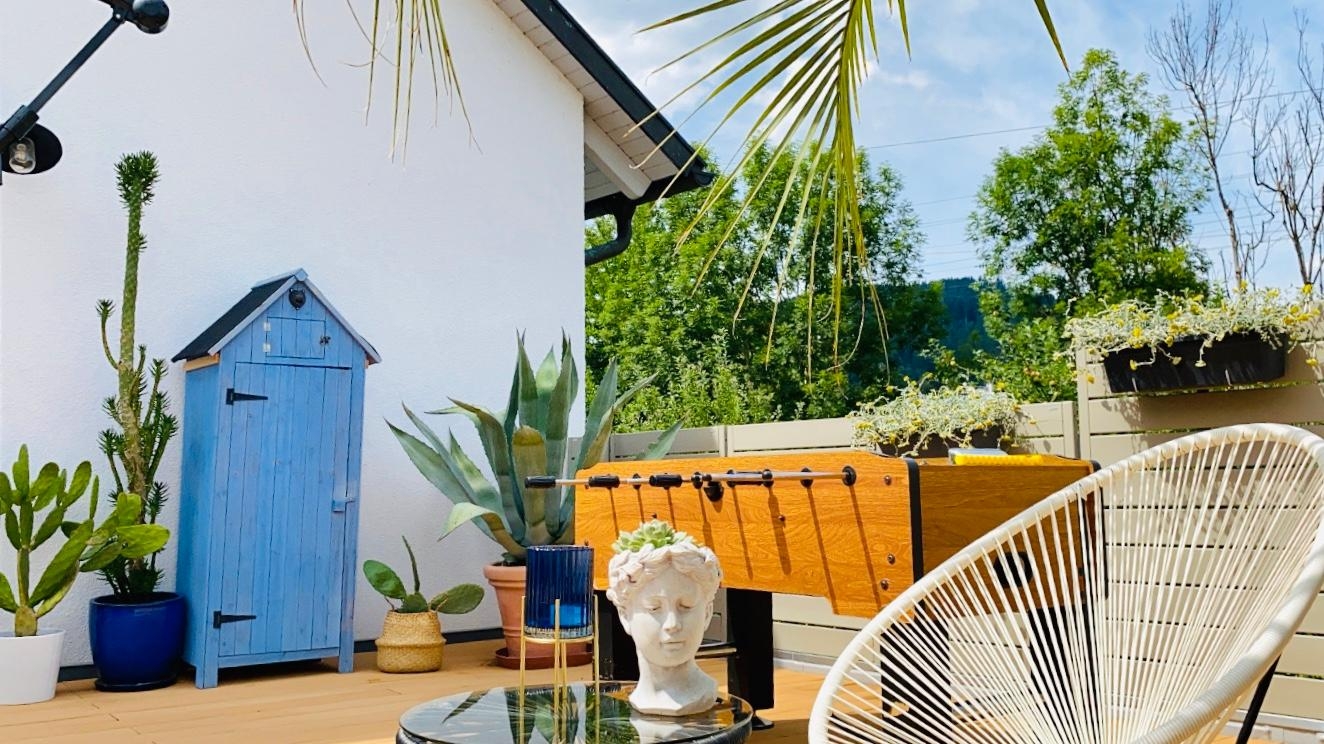 Terrassen Liebe
#staycation #kakteen #pflanzen #agave #männerspielplatz 