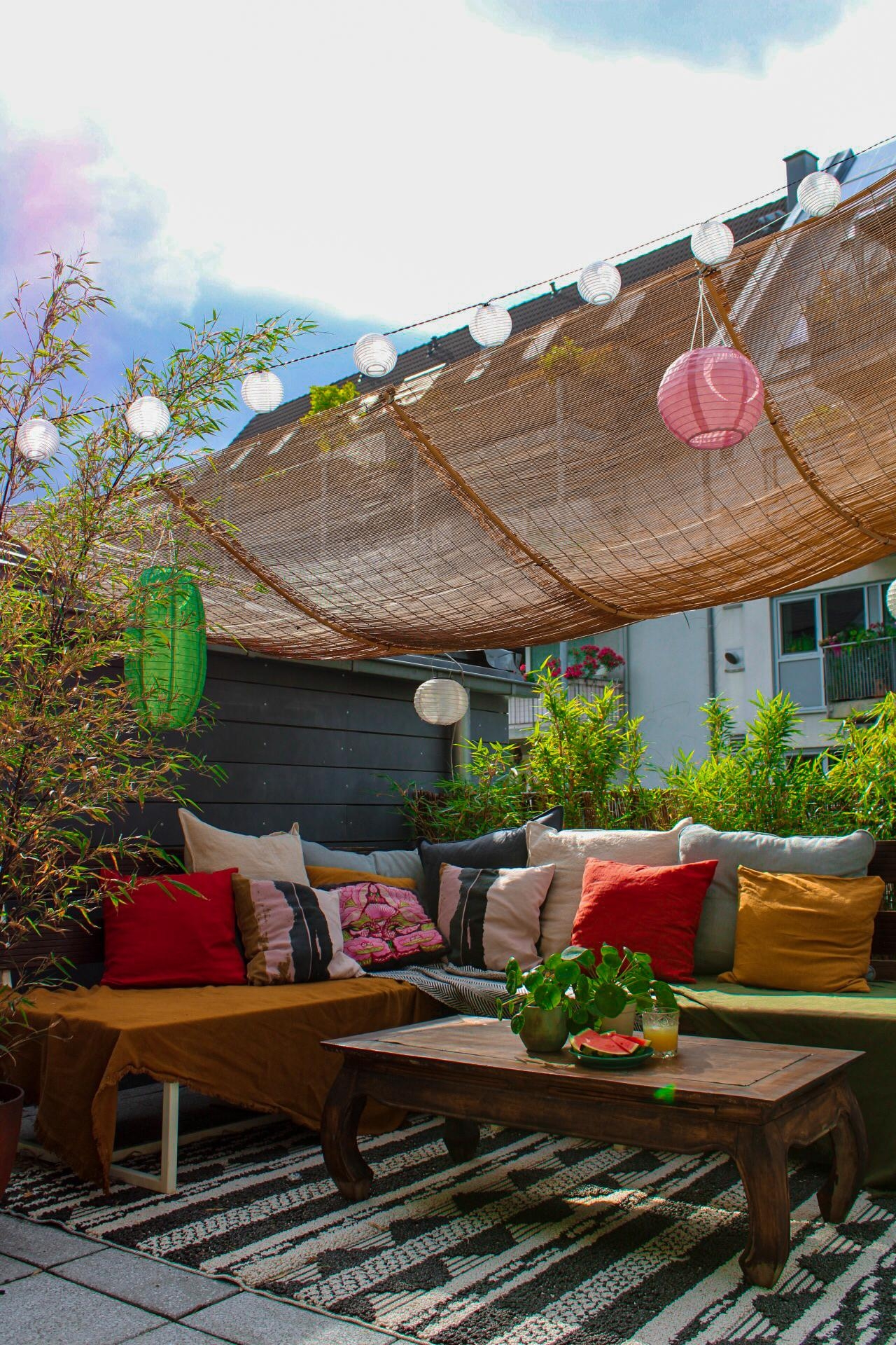 #terrassengestaltung
#outdoorlivingroom
#draussenzimmer 
#balkonideen
#outdoorteppich
#urlaubzuhause
#dachterrasse