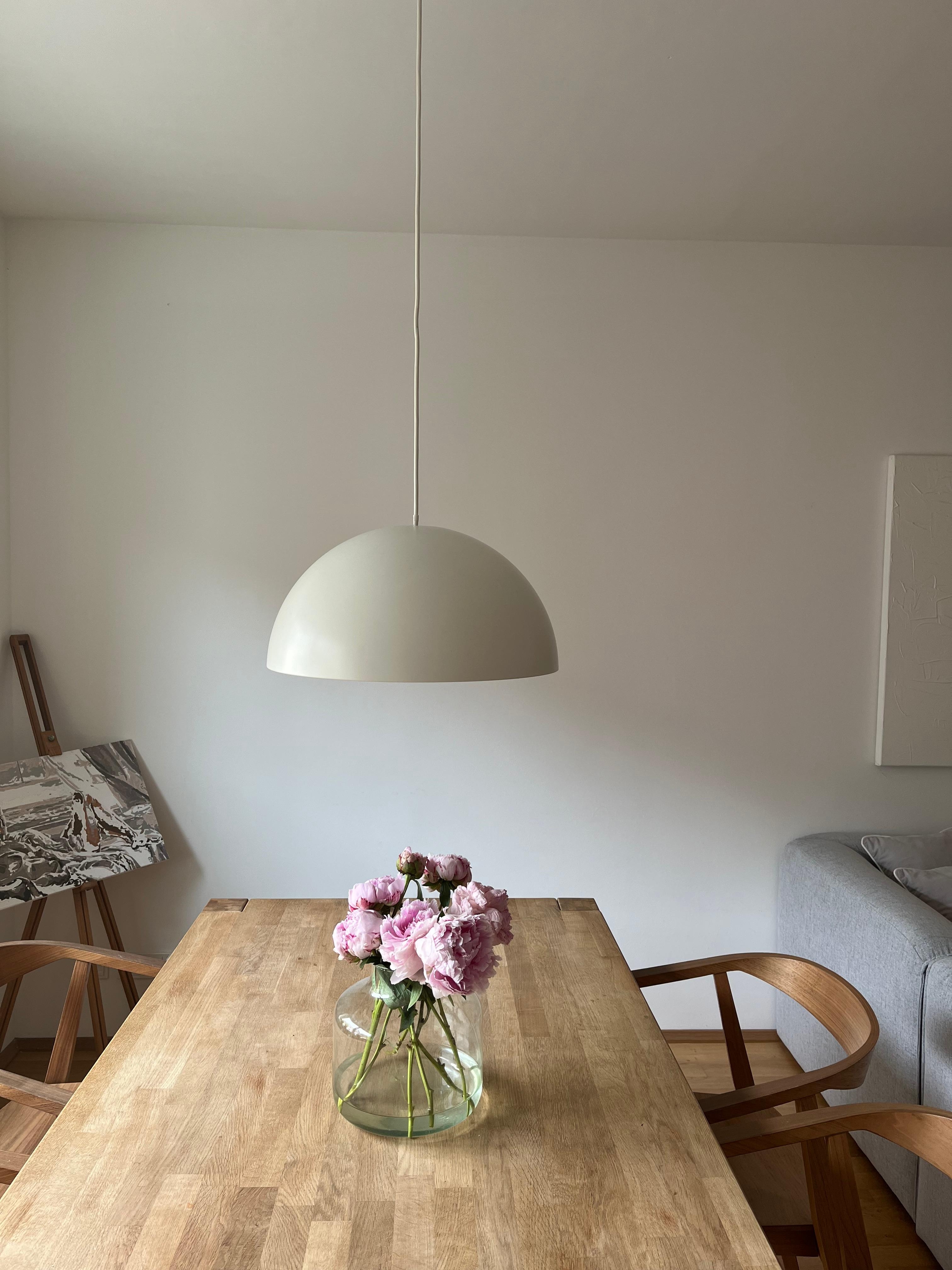 throwback to peonies season #dinnertable #peonies #home