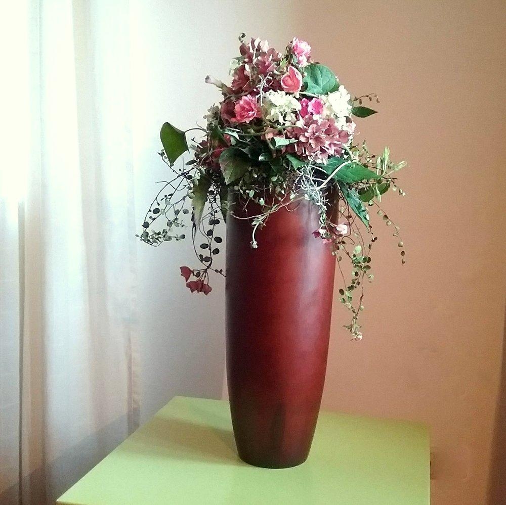 #tischdeko #Vase aus #holz #Blumenarrangement #DIY