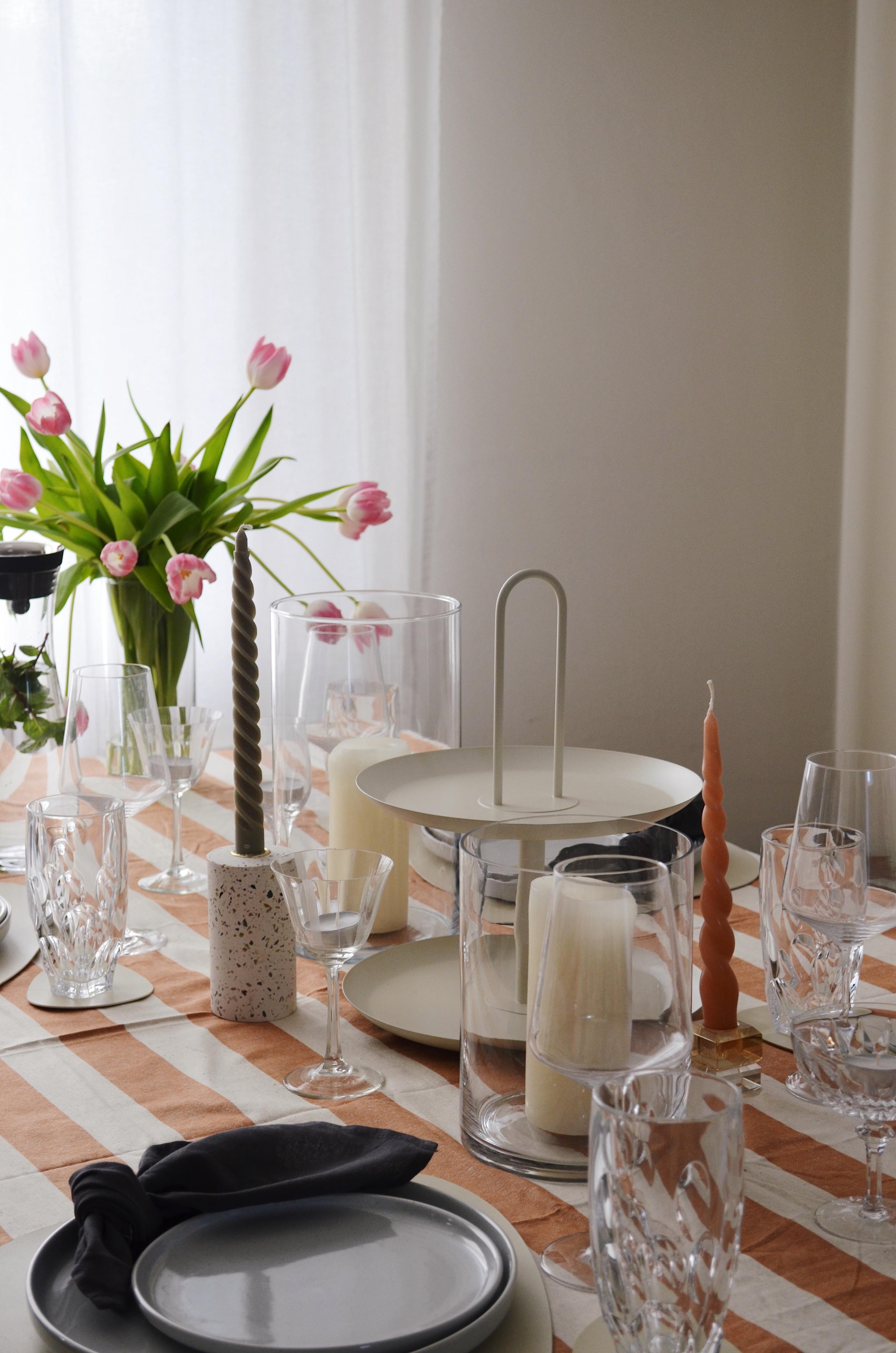 Tischlein Deck’ dich 🤍
#couchliebt#tablesetting#dinner#dinnertable#aufgetischt#livingroom#home#interior#kitchendesign