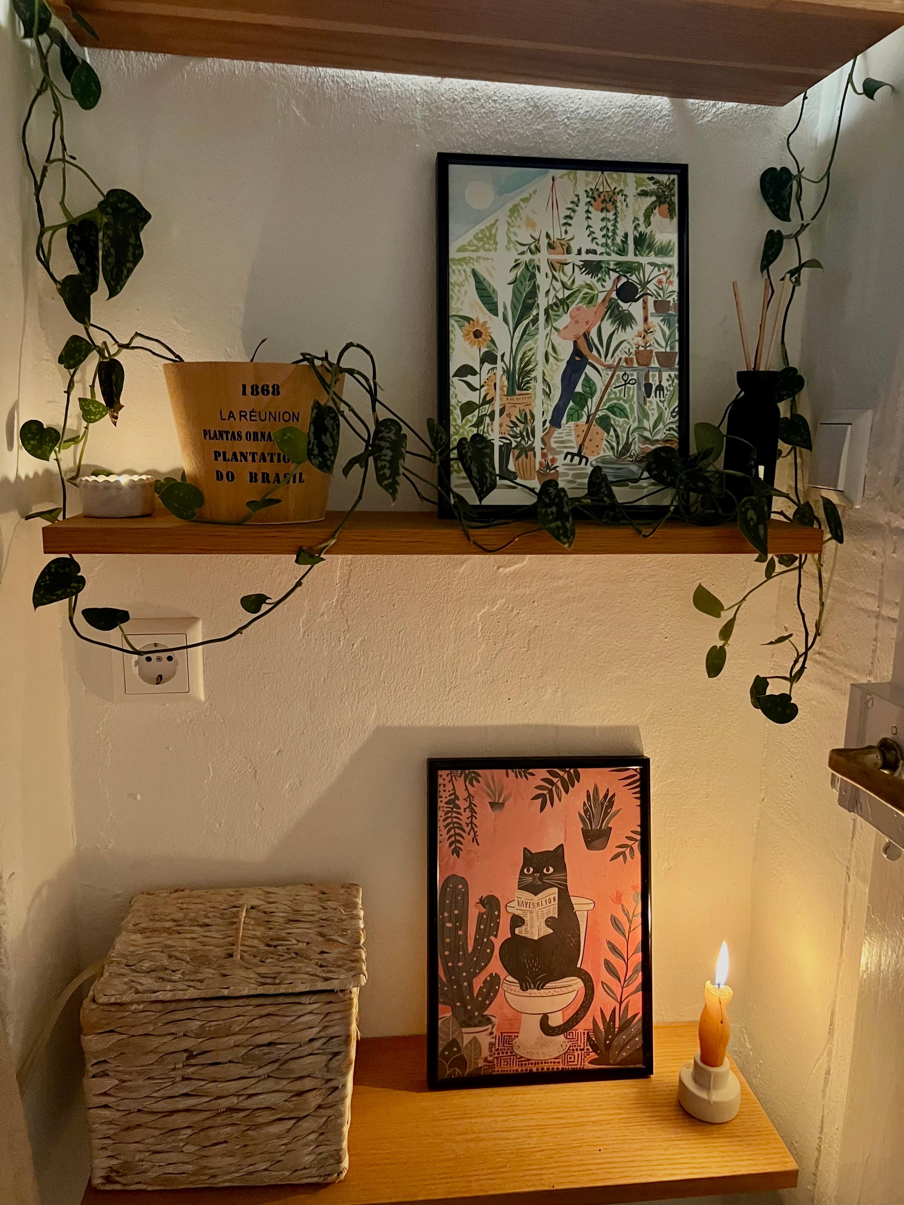 Toilette Details 

#gallerywall #couchliebt #toilette