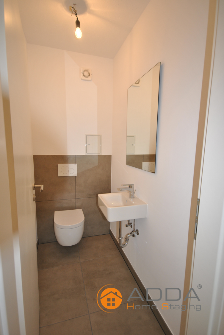 Toilette vor ADDA Homestaging #toilette #raumgestaltung ©ADDA Homestaging