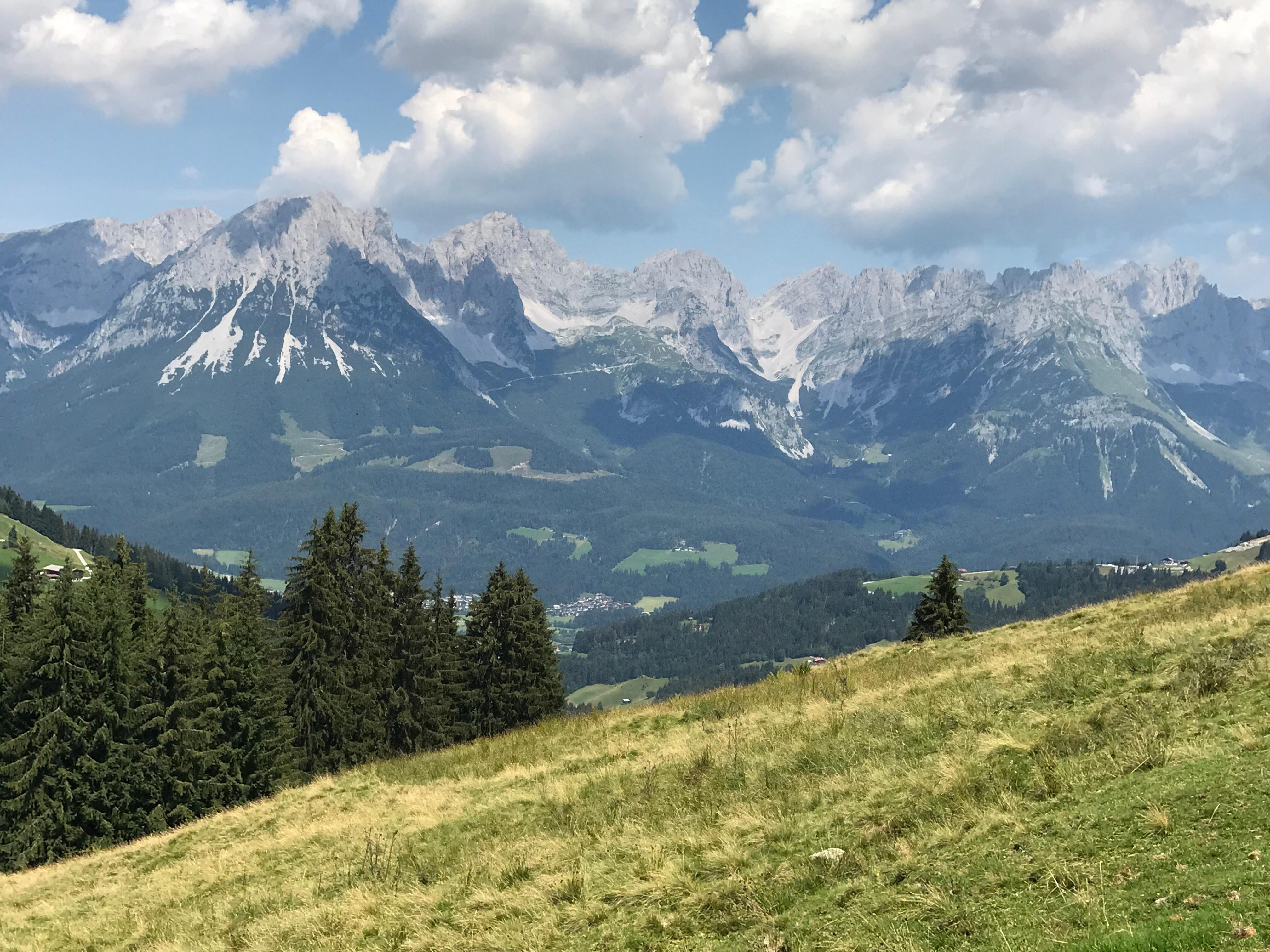  Traumhaftes Panorama in Tirol. 😀
