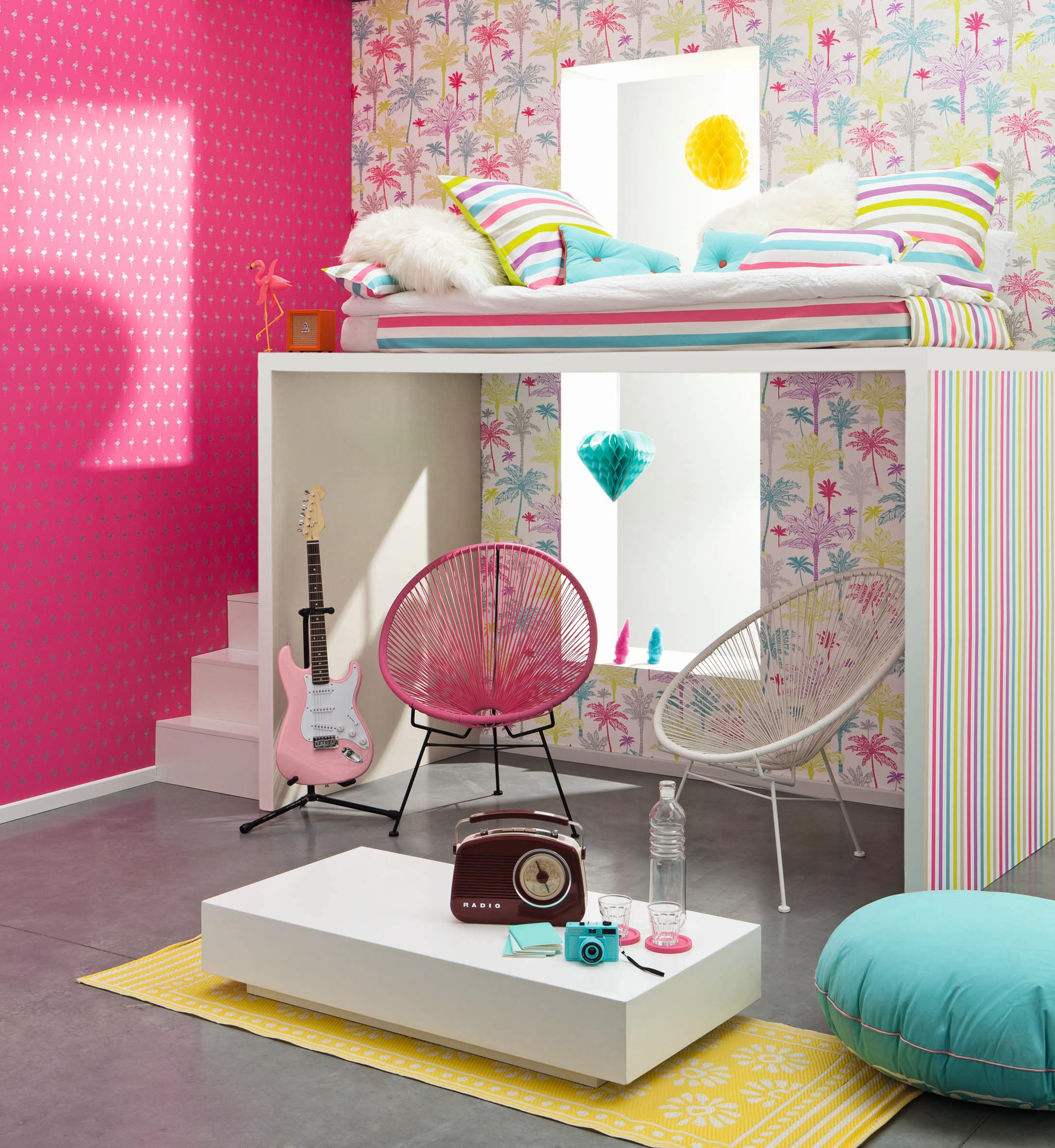 Trendige Mustertapete für das Mädchenzimmer #jugendzimmer #mädchenzimmer ©Caselio