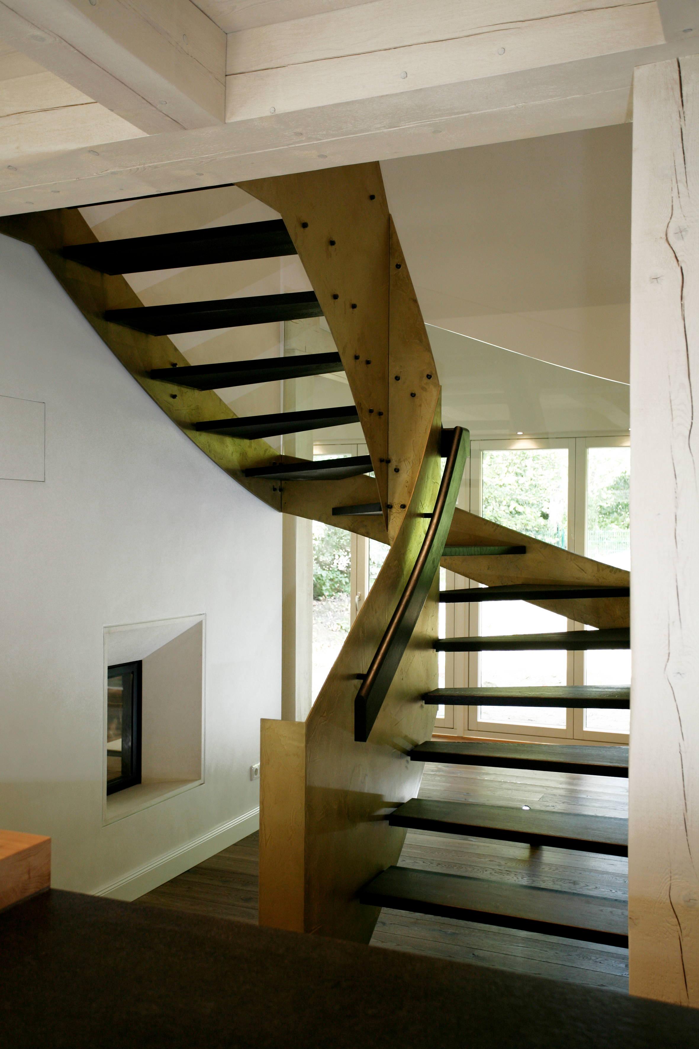 Treppe in das Dachgeschoß #reetdachhaus ©Bernd Lietzke