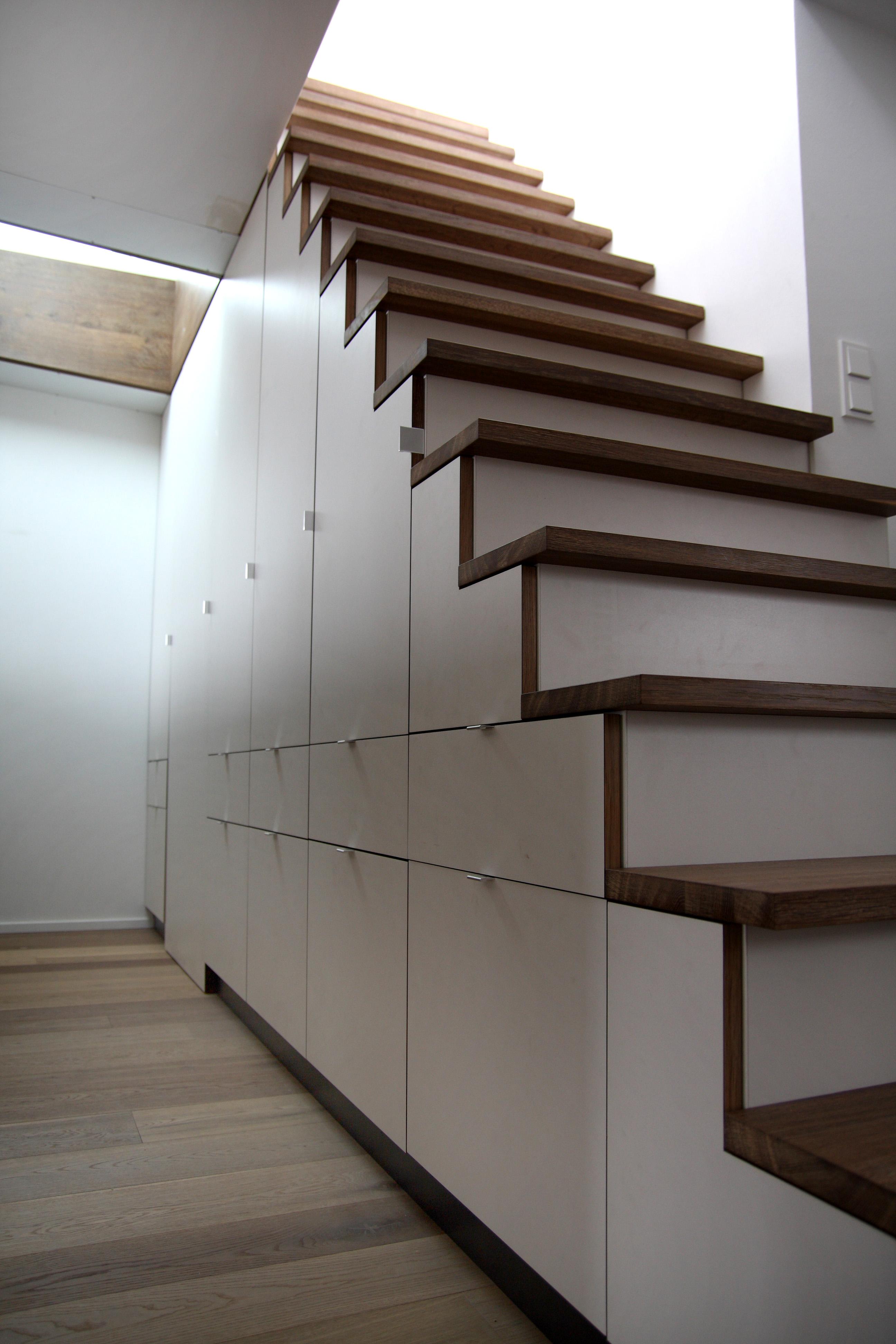 Treppe mit integriertem Einbauschrank #einbauschrank #holzkonstruktion ©Spaett Architekten