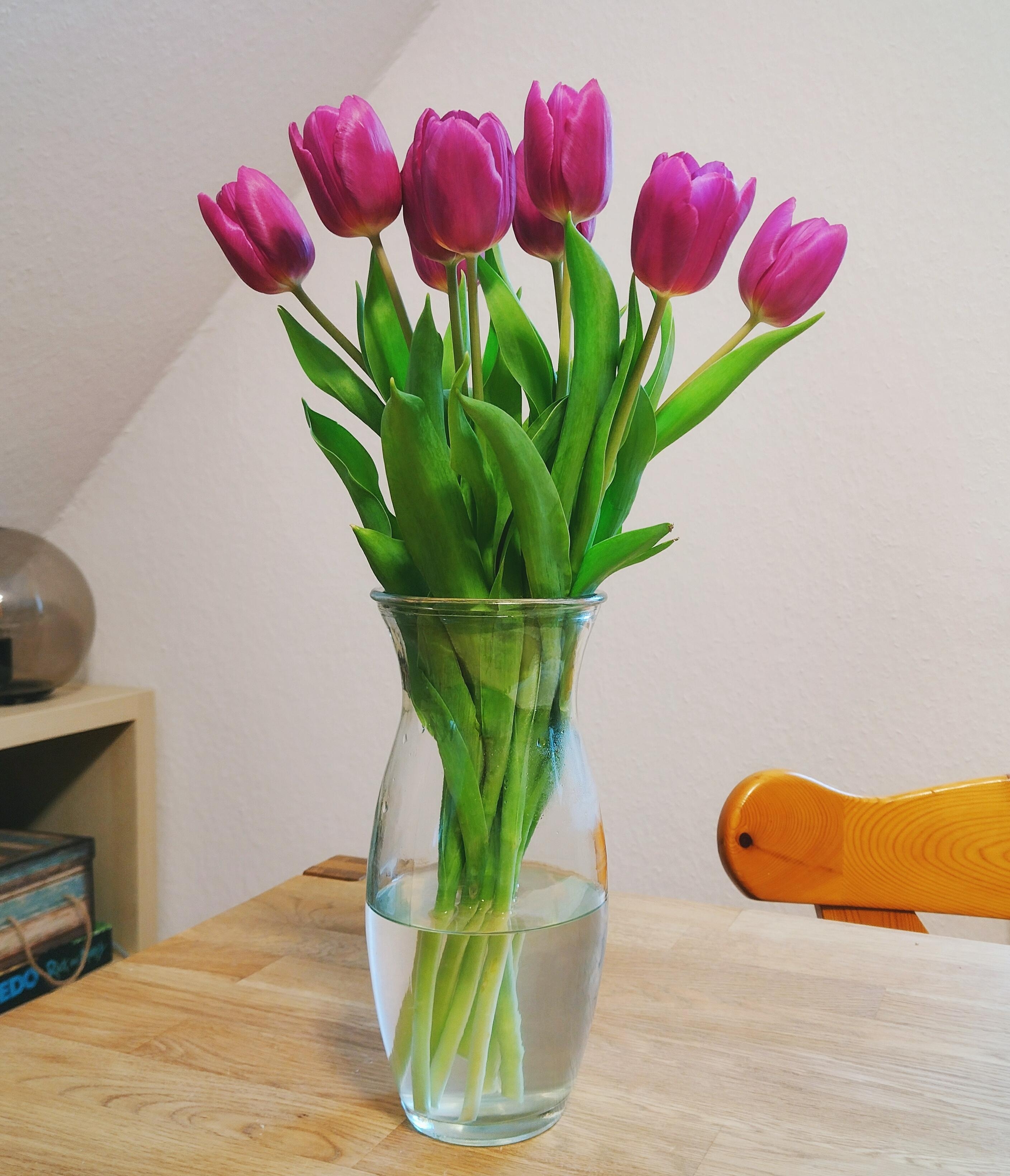 #tulpen #frischeblumen #blumenliebe #vase #glasvase #frühling