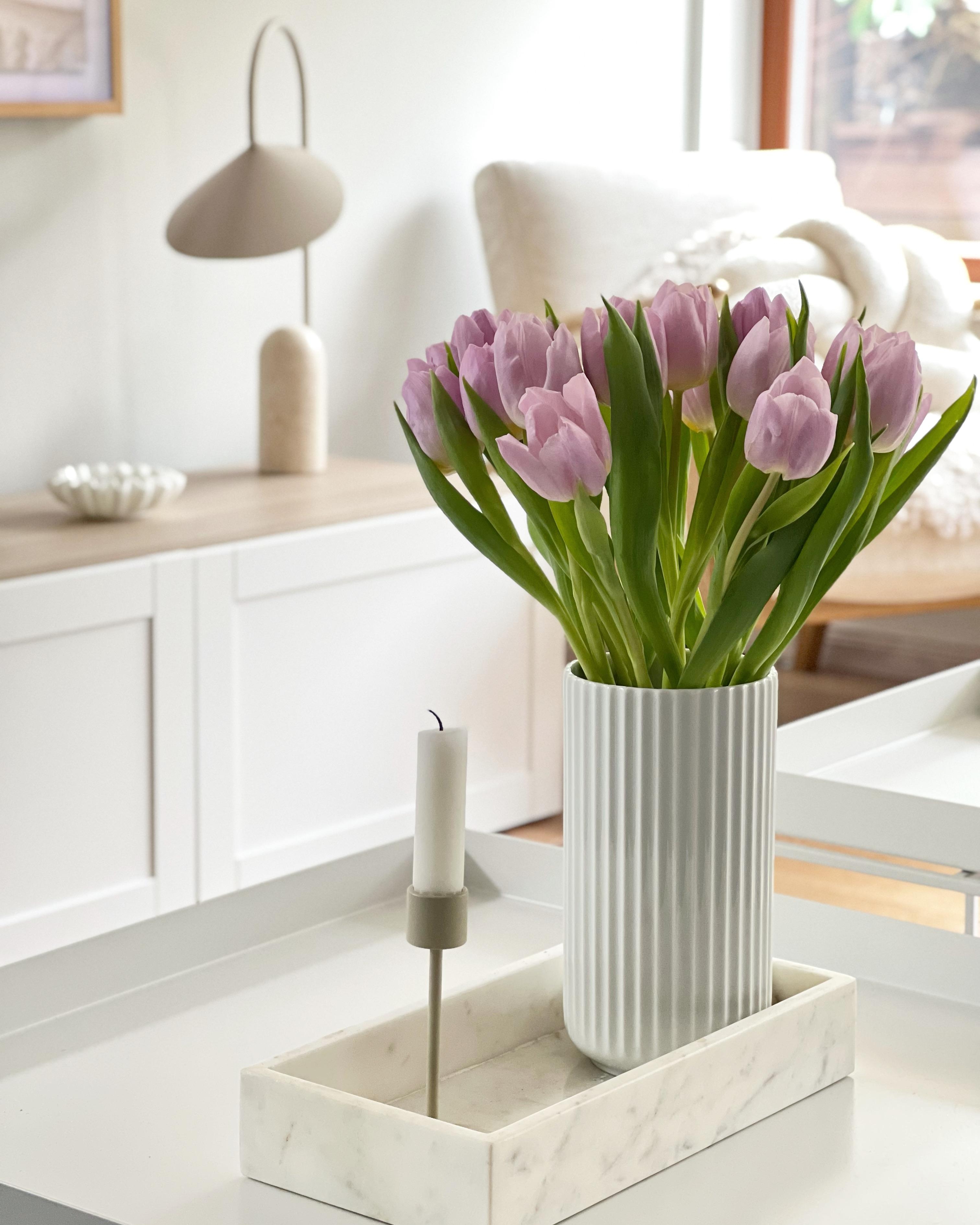 #tulpen #tischdeko #couchtisch #wohnzimmer #frühlingsdeko #frühblüher
