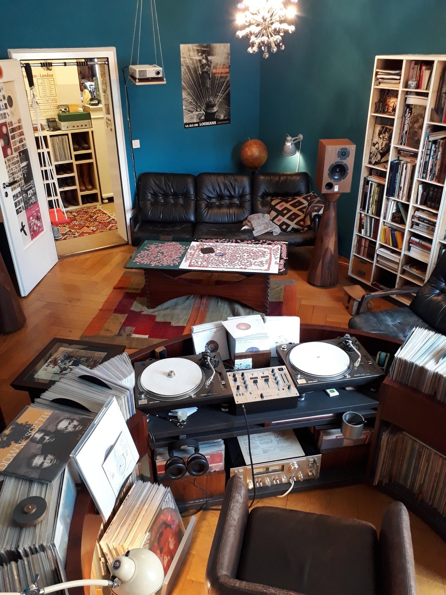 ultimate vinyl record storage #plattenregal #skandistyle #couchliebt #plattenkreisel #midcentury #regal