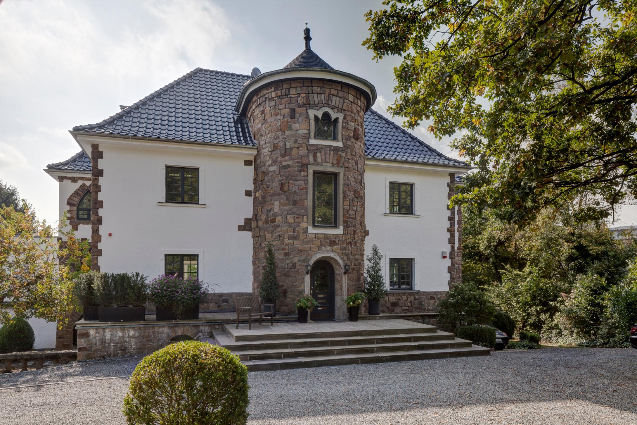 Umbau und Umnutzung einer historischen Villa #innenarchitektur ©Constantin Meyer Photographie