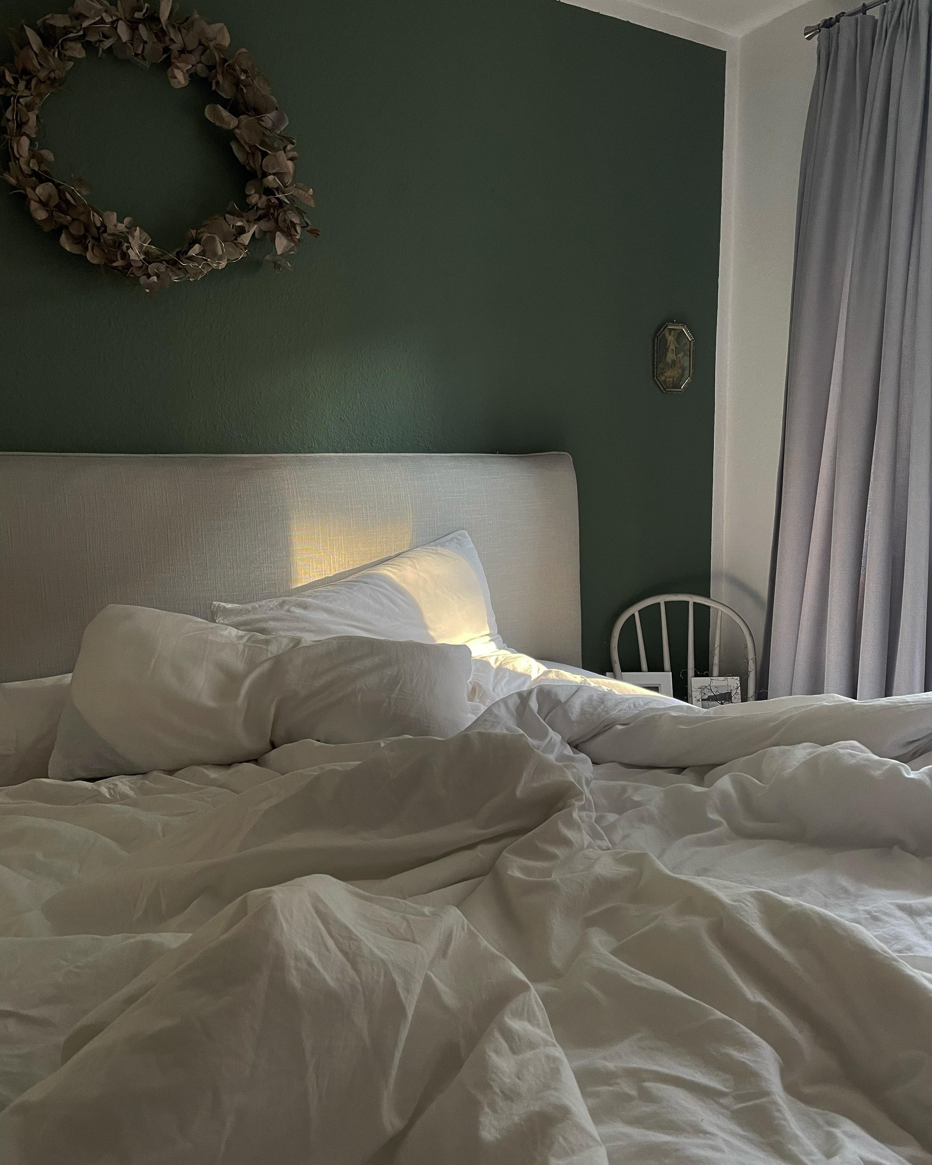 Ungemachte Betten sehen einfach zum Reinspringen aus😍

@welcome.at_margi

#wolkenfeld #bettwäsche #schlafzimmer #herbst