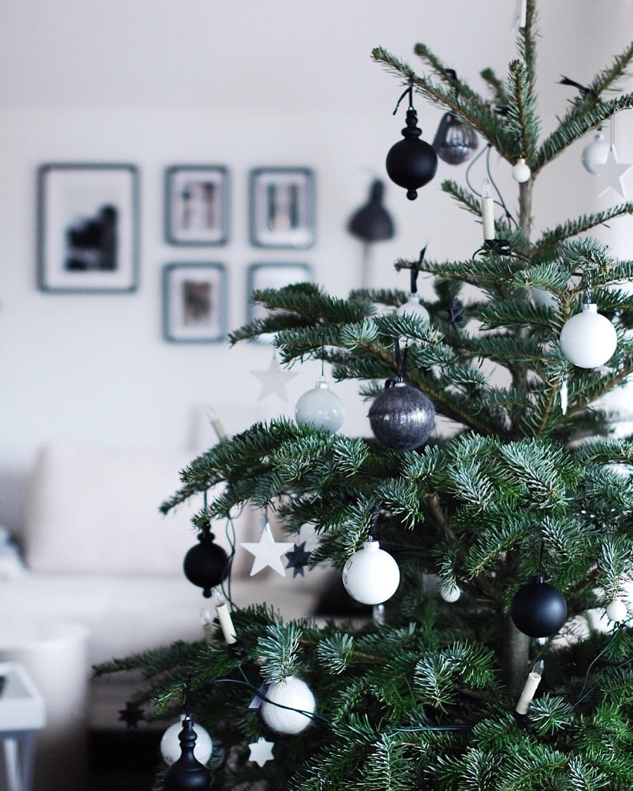 Unser Baum ⭐️ #weihnachtsbaum #weihnachten #weihnachtsdeko #christmas #interior 