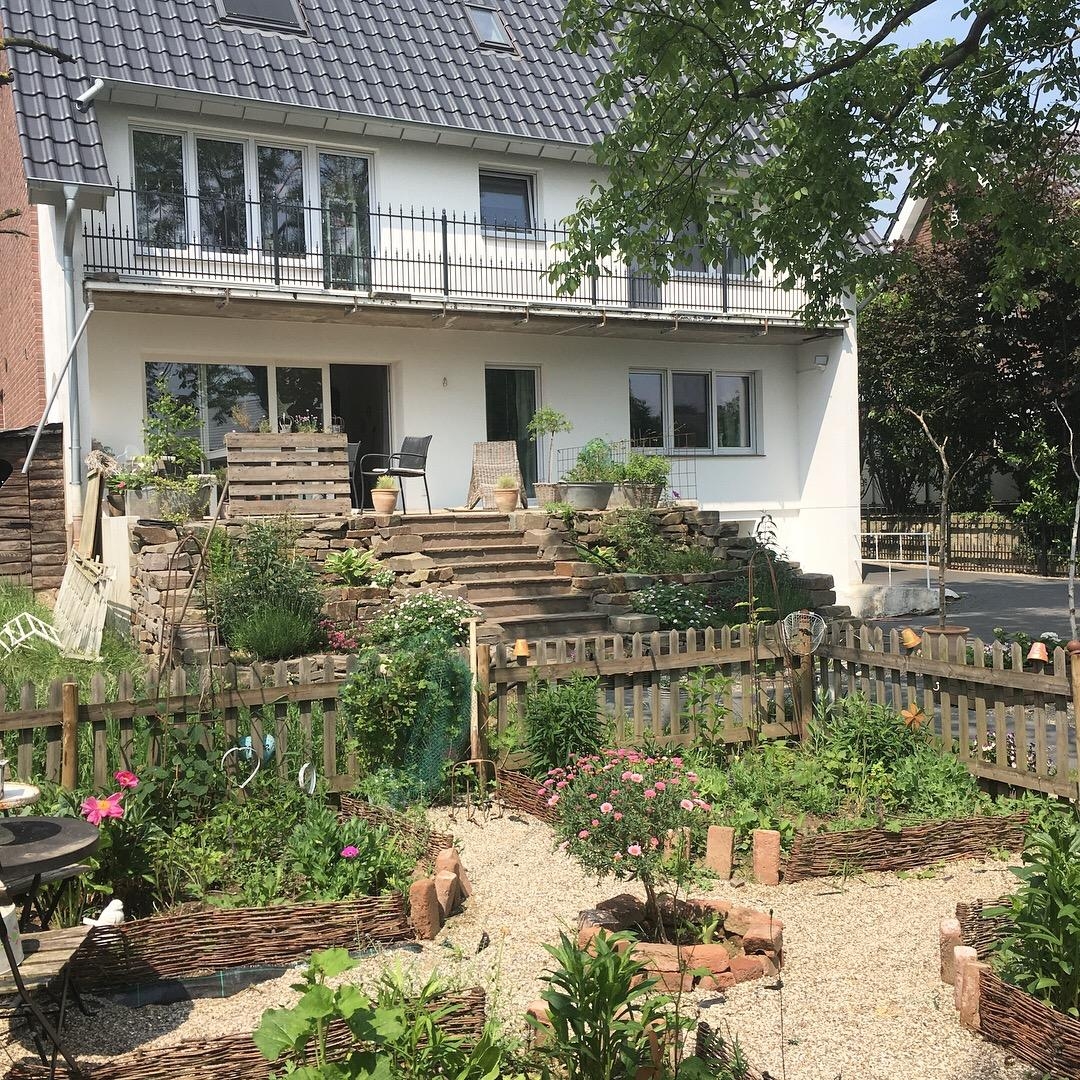Unser Garten wird immer ein bisschen mehr fertig #garden #garten#garteninspiration #terrasse #hortensien