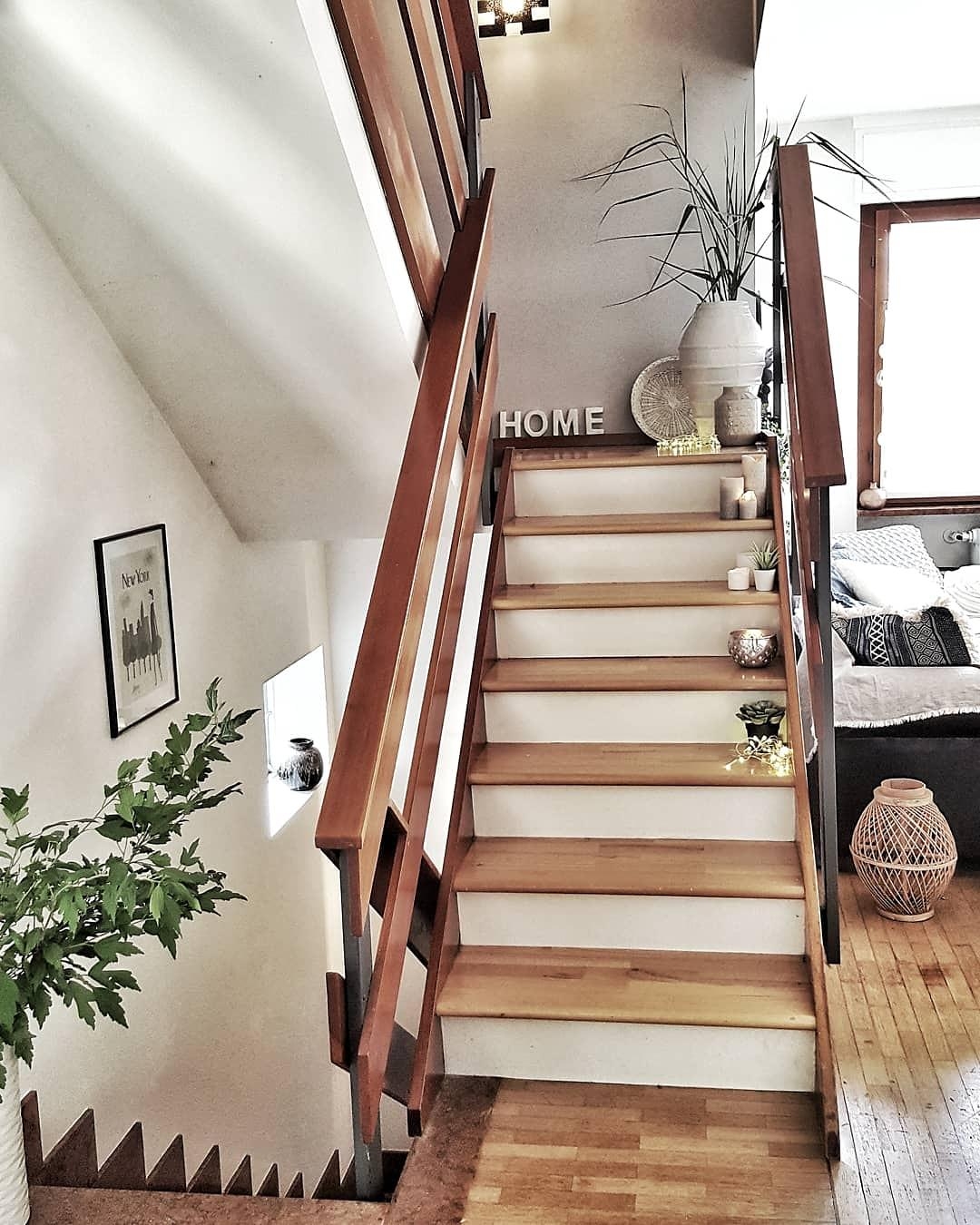 Unser offenes Treppenhaus aus den 60ern
#interior #design #couchliebt #wohnzimmer 