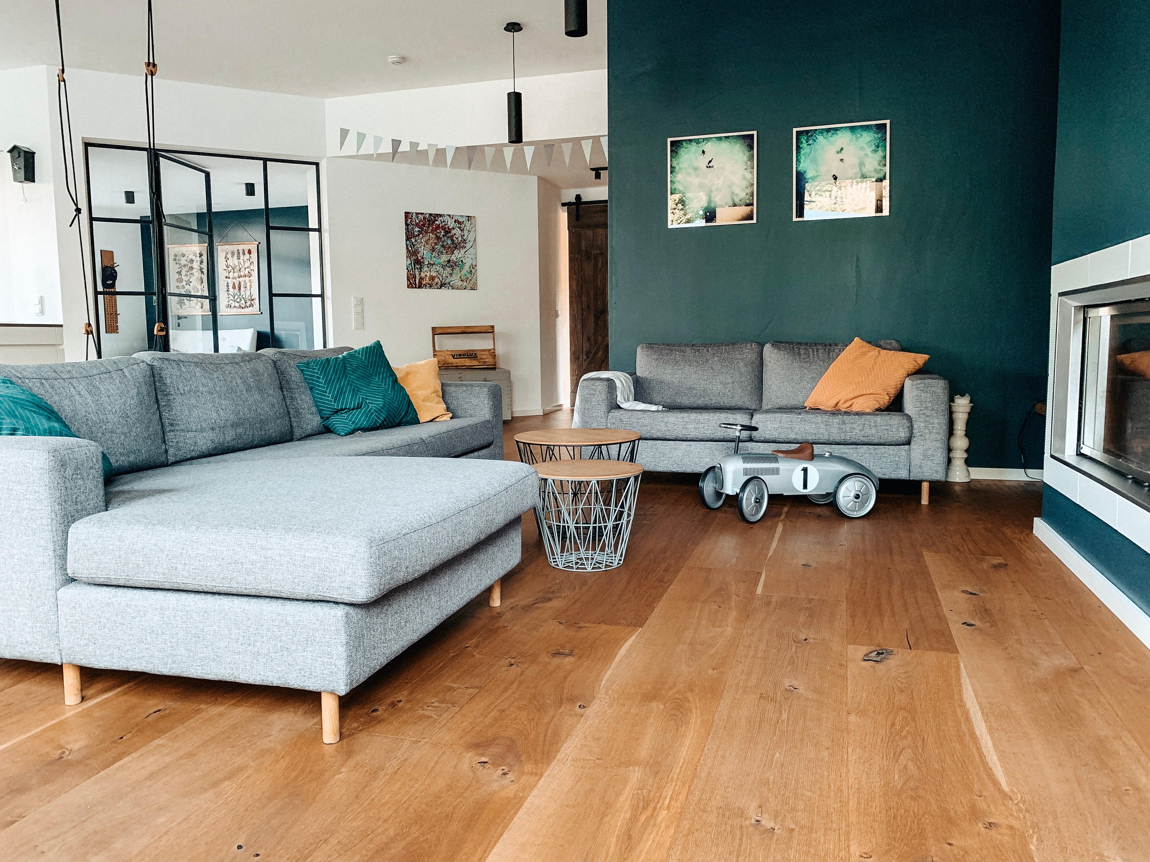 Unser rustikal-minimalistisches Wohnzimmer #wohnzimmergestaltung #livingchallenge #vierkanthof #zuhausesein