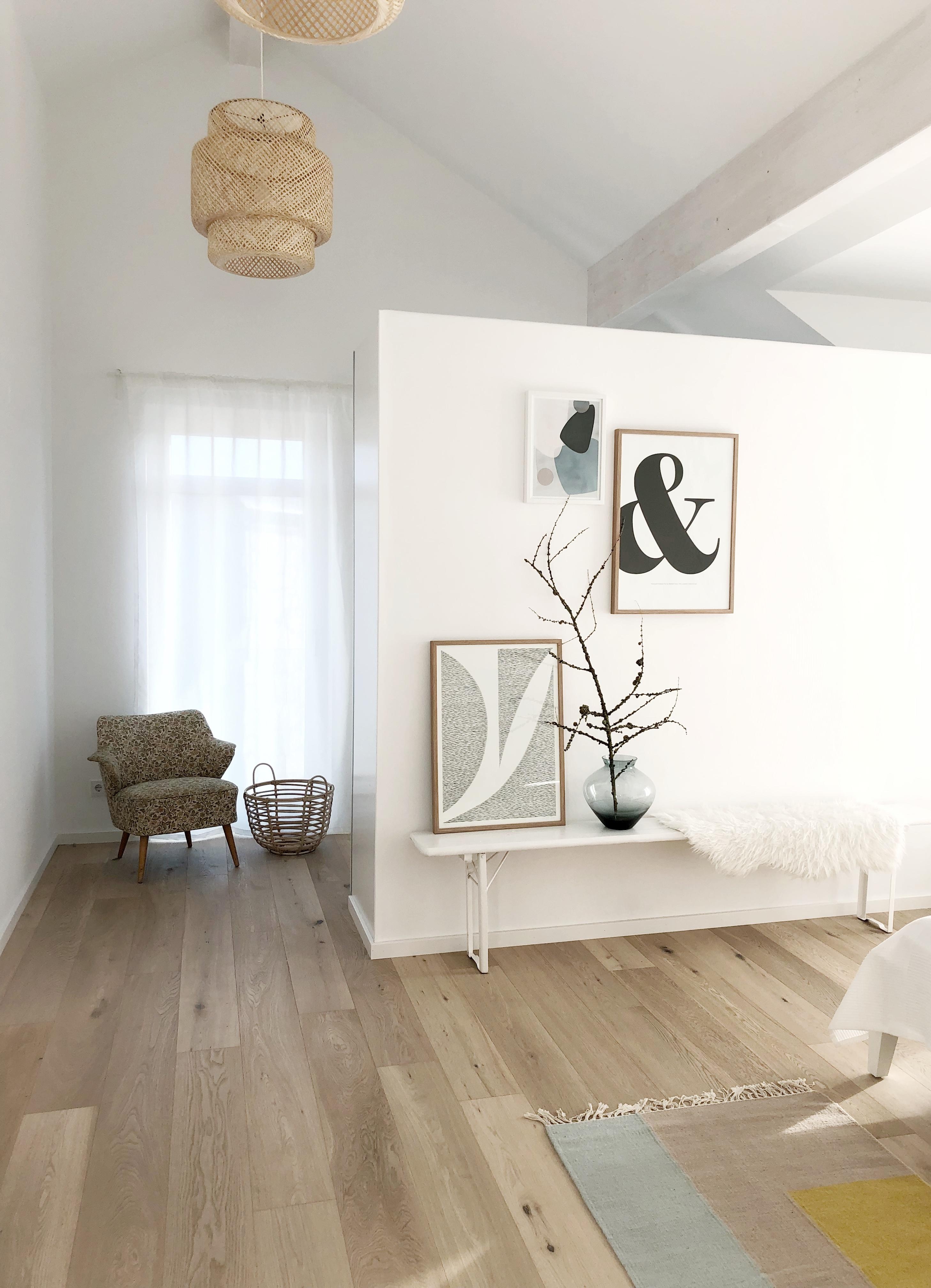 Unser Schlafzimmer!
#schlafzimmer#whitehome#whiteandwood#wood#newin#neuebilder#whiteliving#nordic
