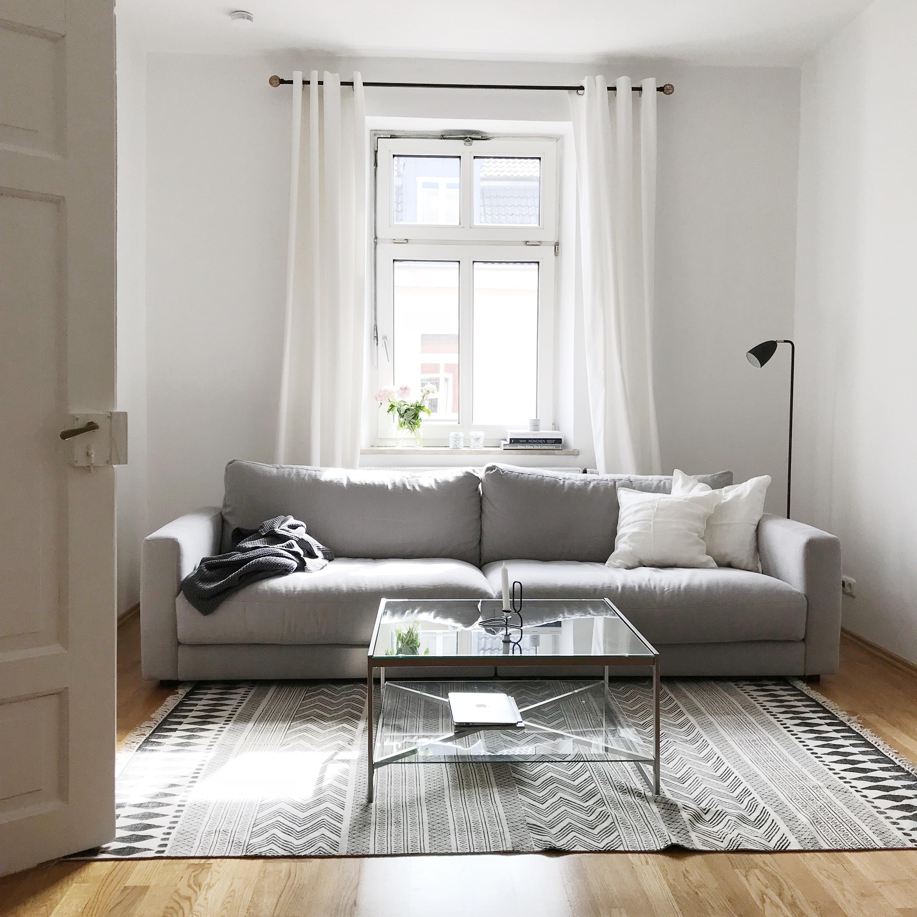 Unser Wohnzimmer 😍
#couchstyle #sofa #sitzfeldt #housedoctor #scandinavianhome 