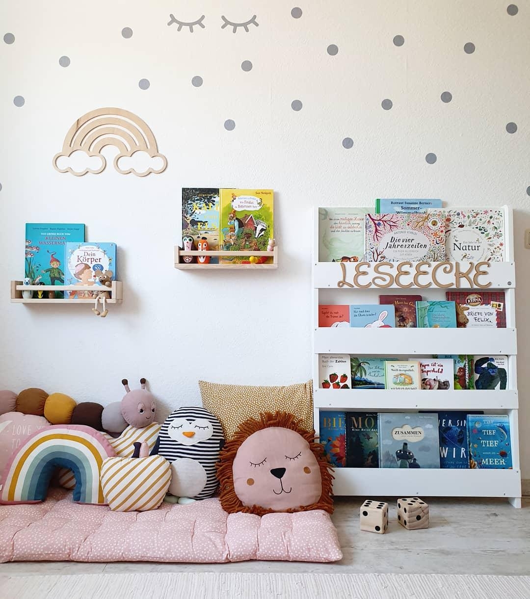 Unsere Leseecke im Kinderzimmer
#kinderzimmer #bücherregal #couchliebt