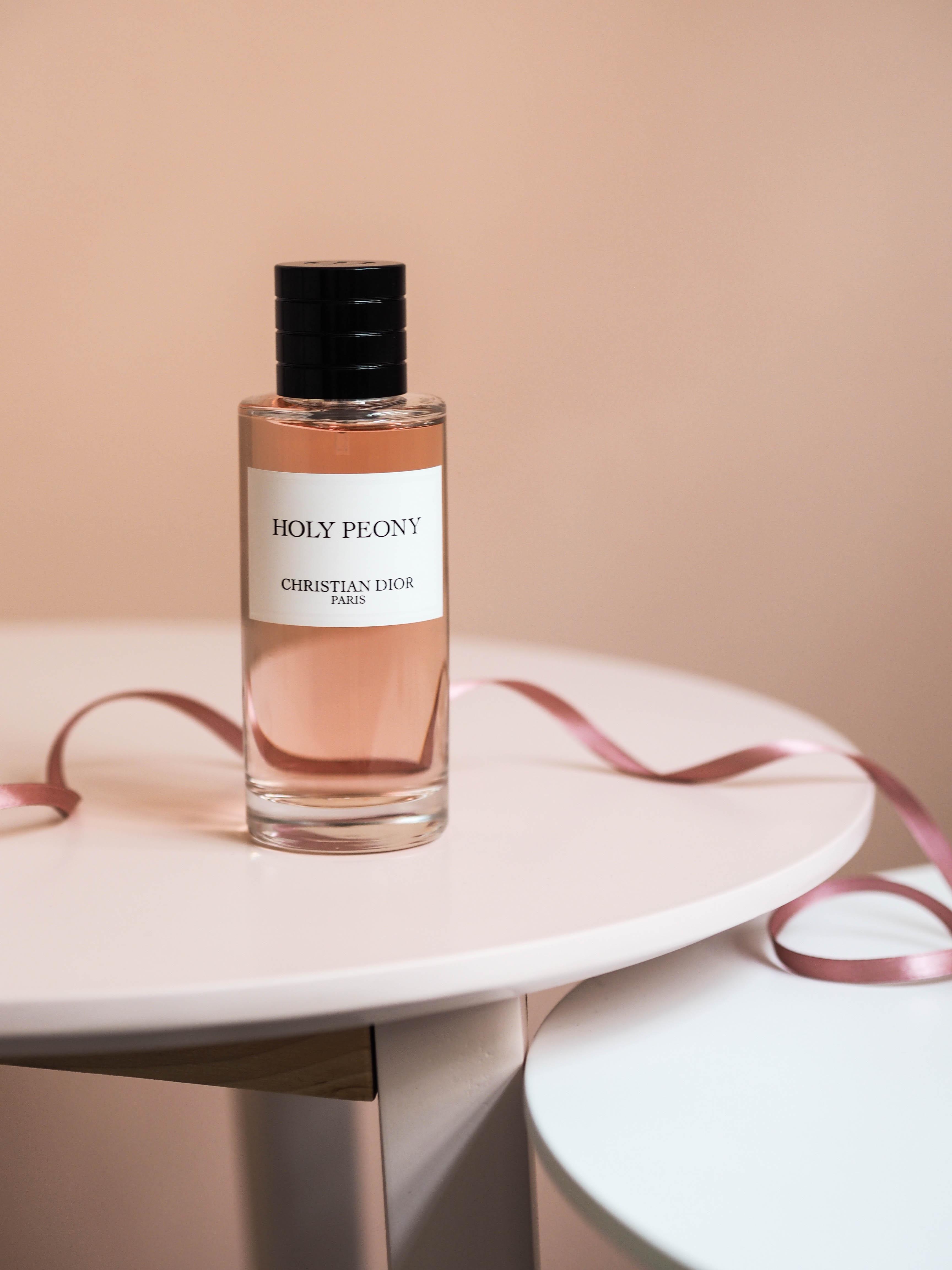 Unsere Lieblingsblume gibt’s dank „Holy Peony“ von Christian Dior jetzt auch als Duft! #beautylieblinge #dior #parfum
