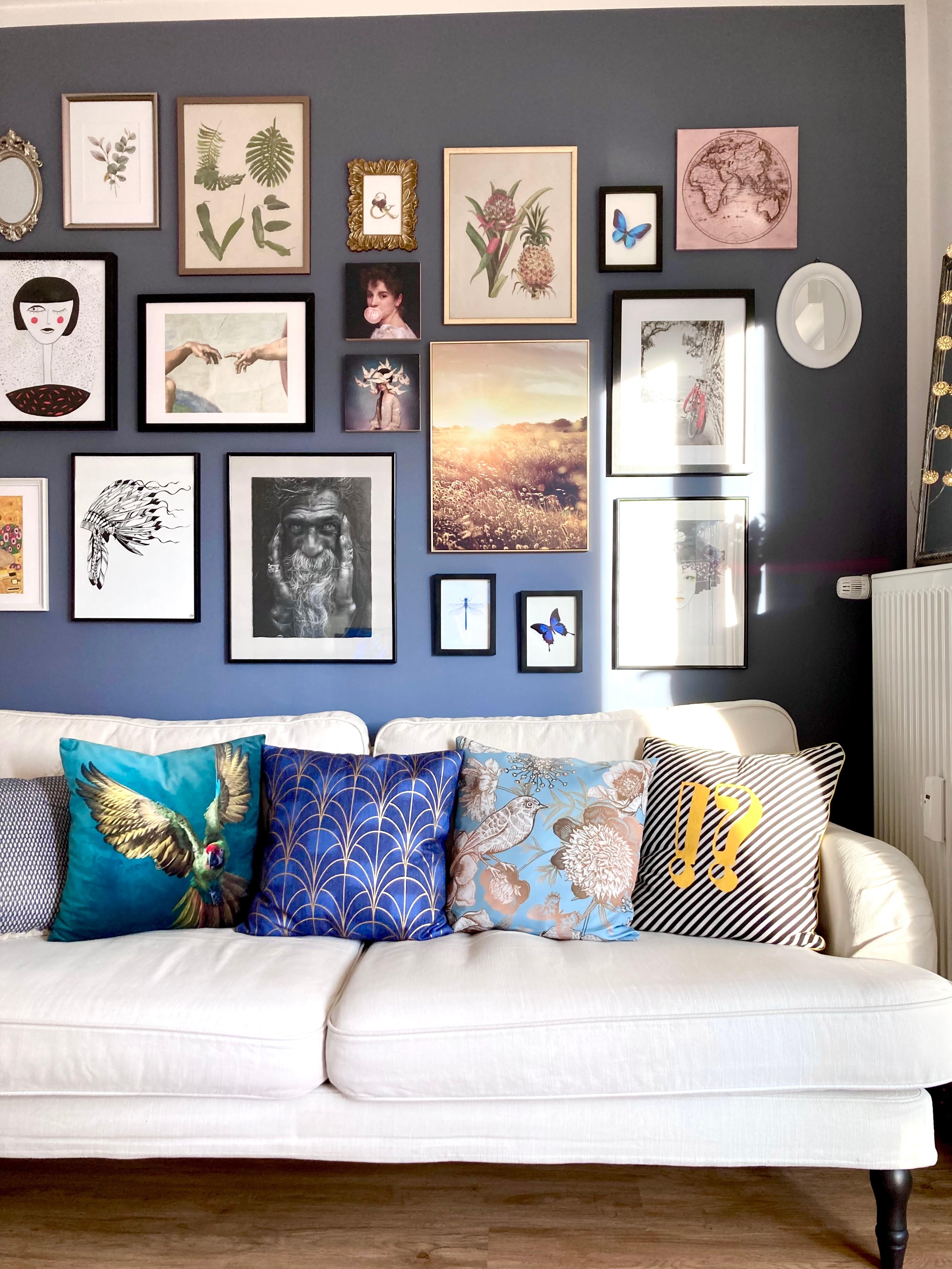 Unsere neue Lieblingsecke #couchstyle #wohnzimmer #bilderwand #gallery #interiorinspiration