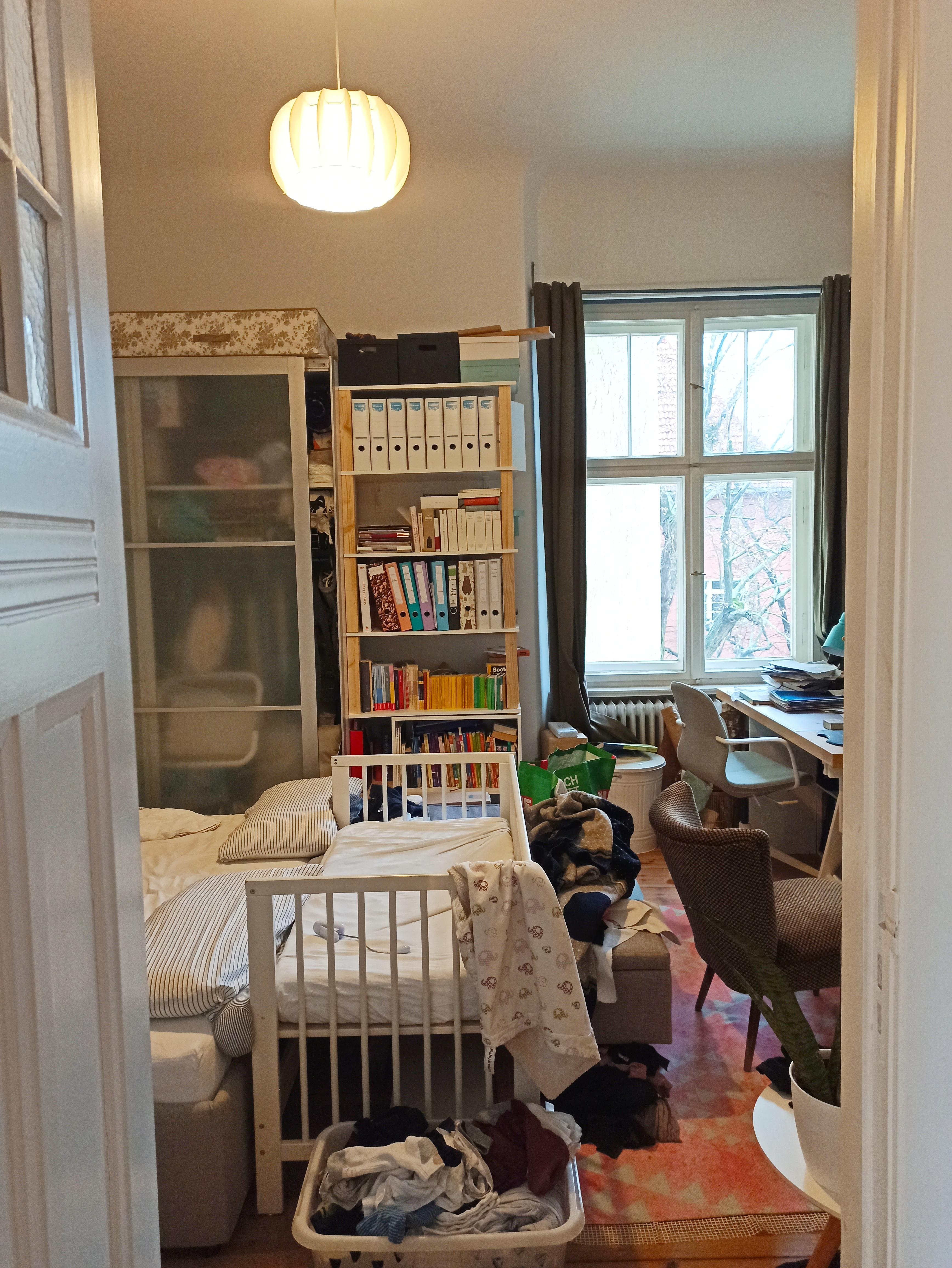 Unsere Rumpelkammer. Ach nee, Schlaf-, Baby- und Arbeitszimmer 😅 #Schlafzimmer #Baby #Zwillinge