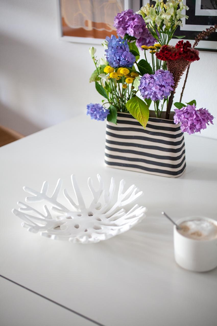 Urlaub auf dem Tisch ... 
DIY Korallen Schale

#DIY #selbstgemacht #schale #Blumen #Vase #Ton
