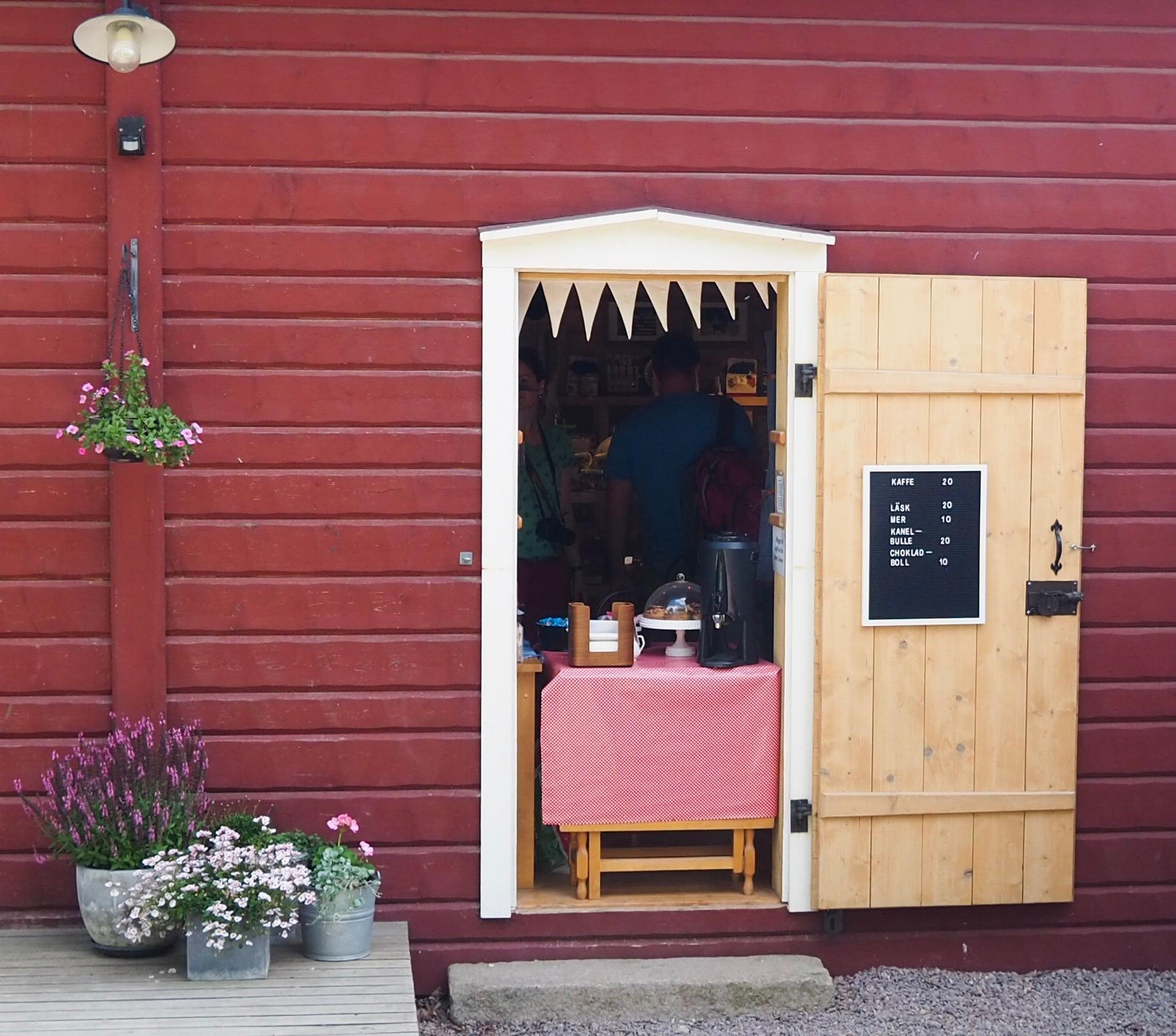 Urlaubsgrüße aus dem wunderschönen Småland! 🇸🇪 Hier gibts #zimtschnecken & #kaffee an jeder Ecke 🙌🏻
