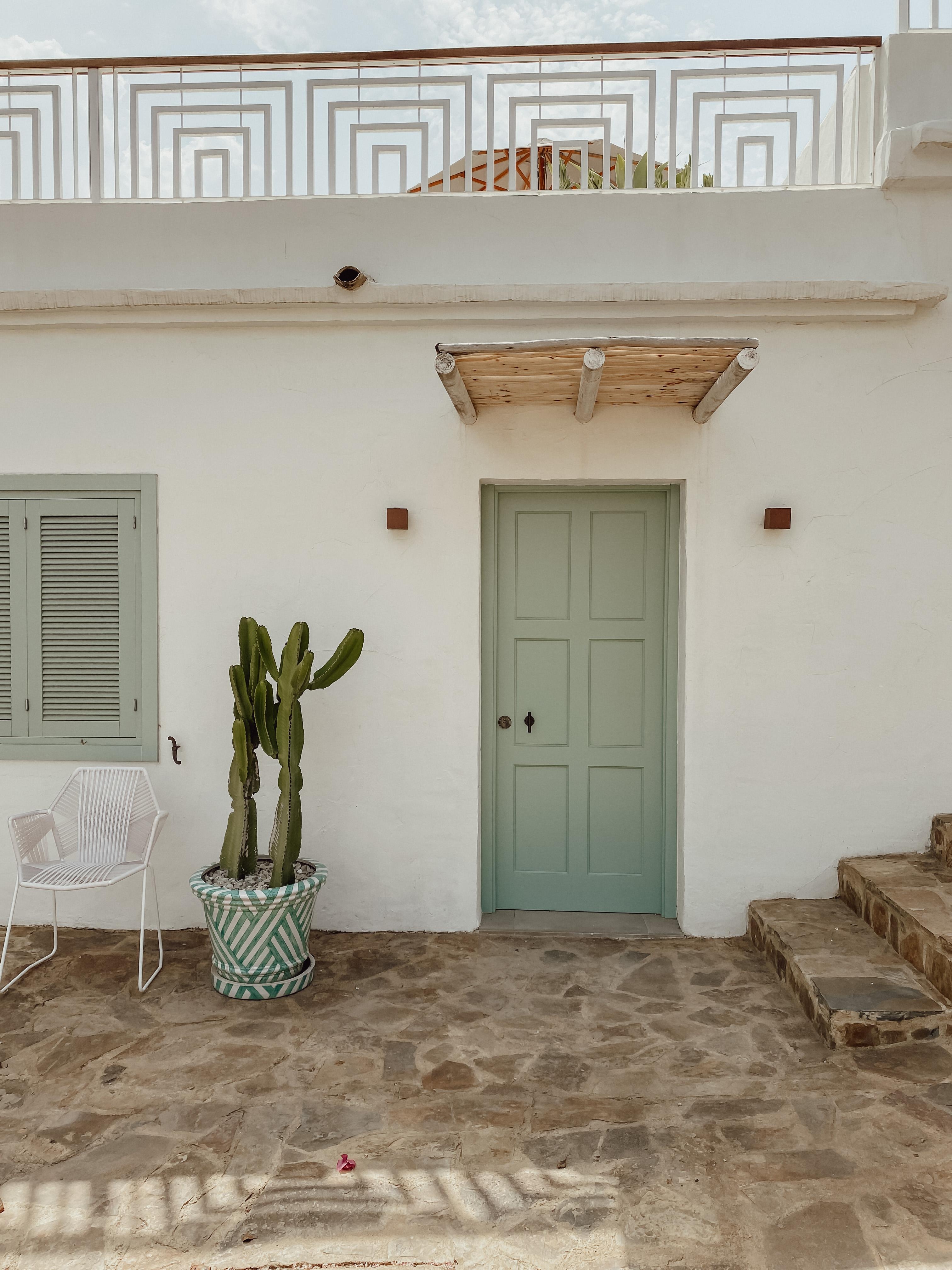 Vacation 🌵

#door #kaktus #design #Architektur #bohostyle 