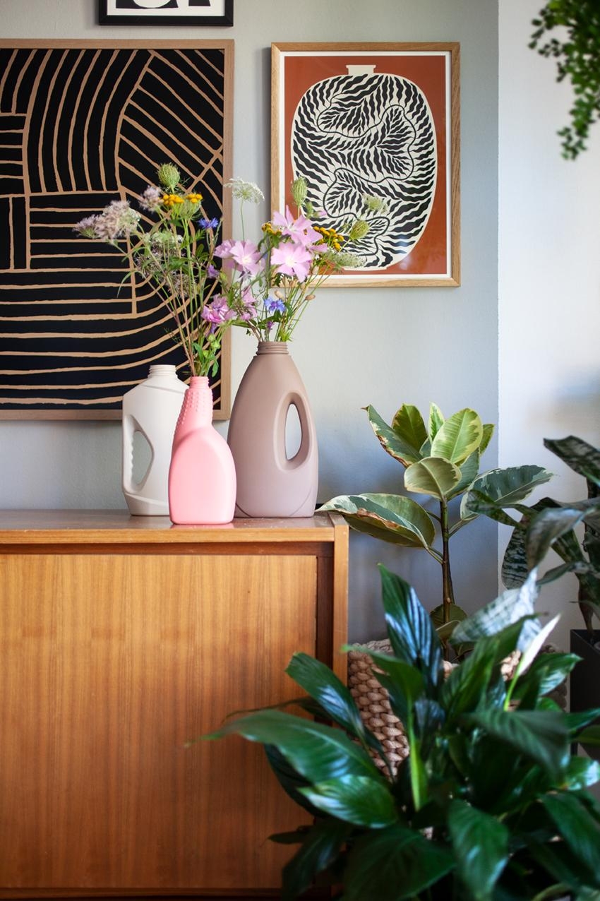 Vase vor Vase!

#DIY #Vase #Blumenvase #Sideboard #Wohnzimmer #Bilderwand