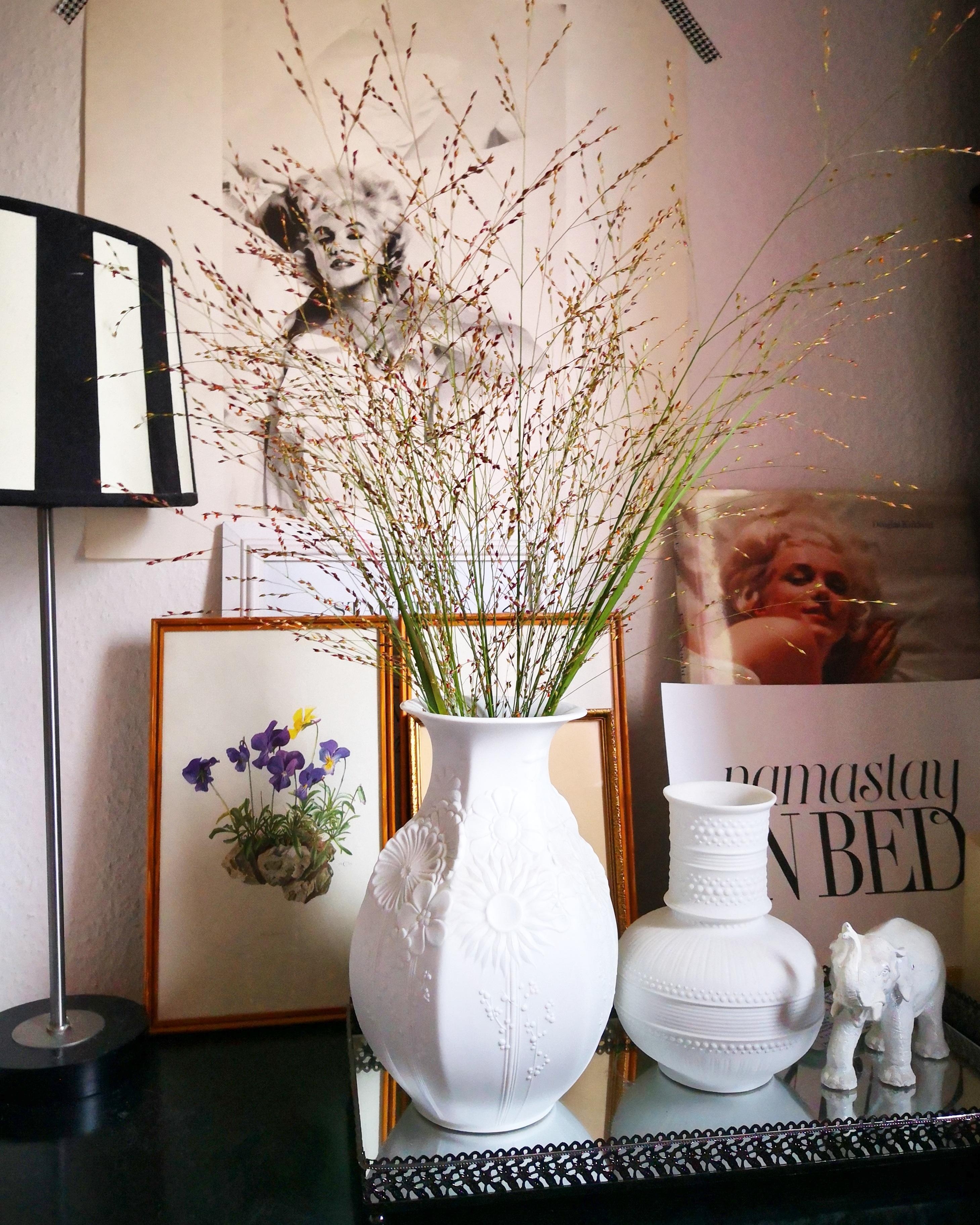 Vasen addicted, besonders die schönen alten weißen #stuttgart #vasen #white #vintagestyle #stylemix 