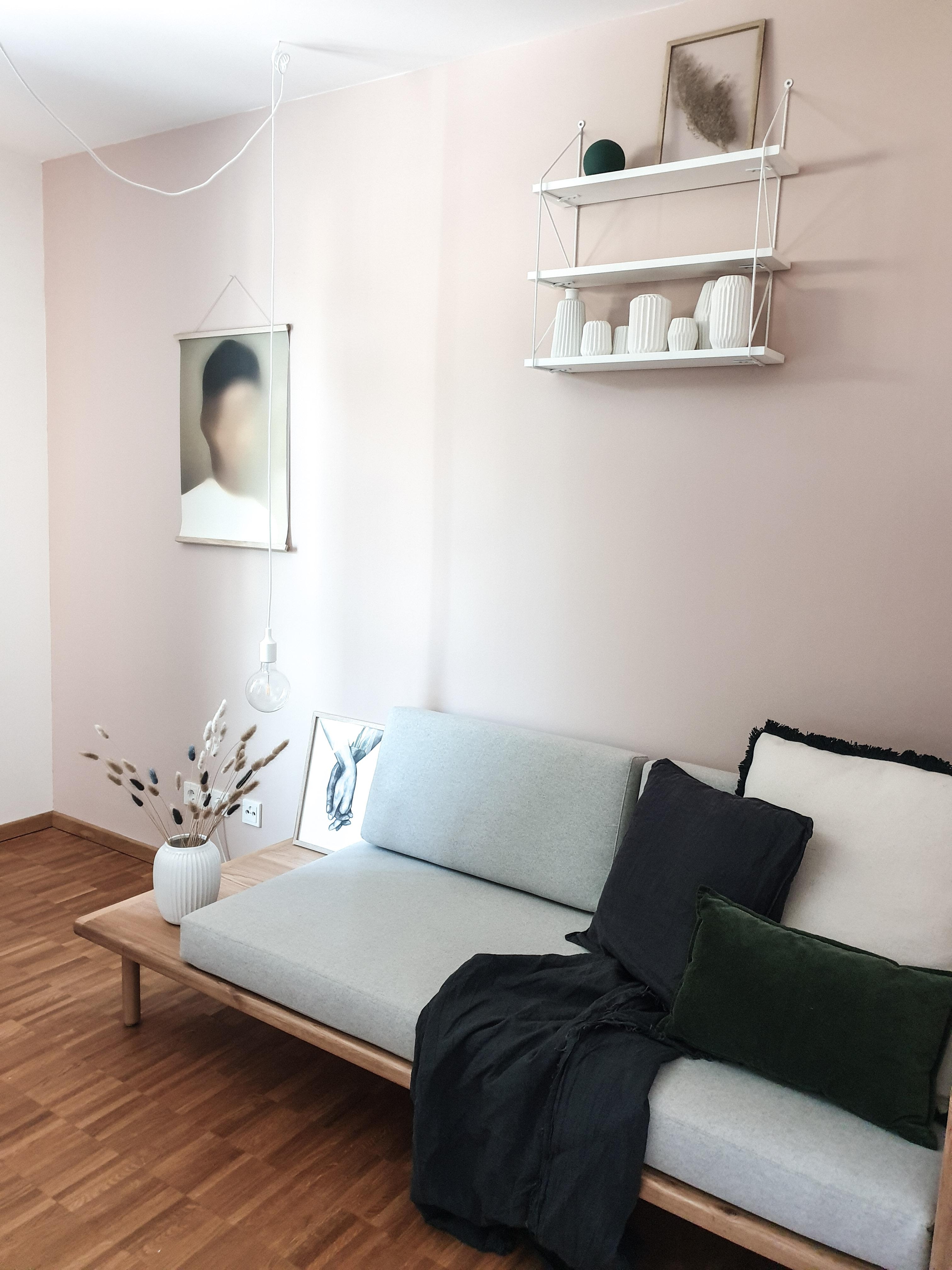 Verliebt in unser neugestaltetes Gästezimmer 

#sofa #daybed #wandfarbe #