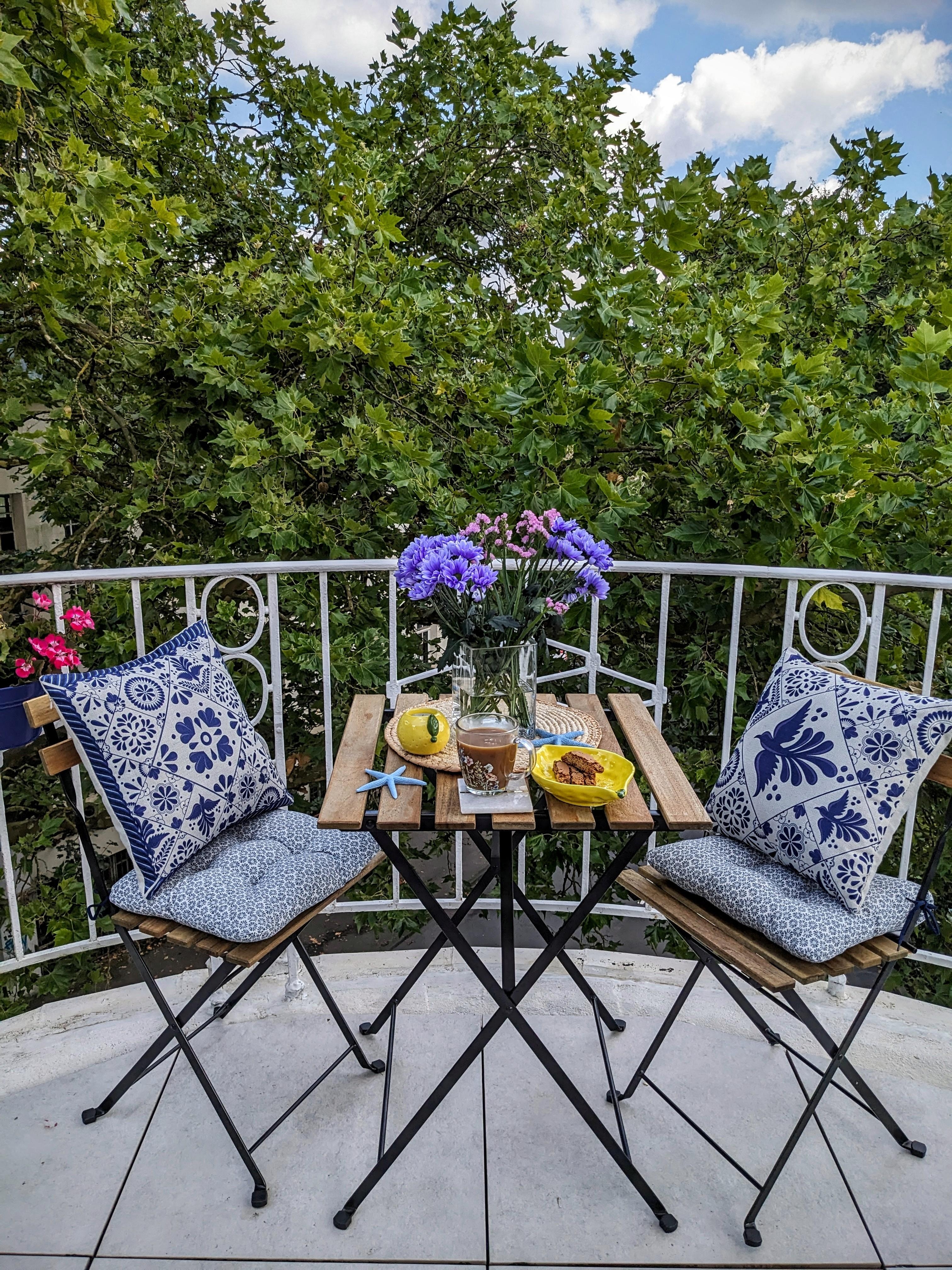 Vermissung☀️
Sommer und Balkonien 🌻
#sommer #balkon #terrasse #dekoration #blau #deko #cozy