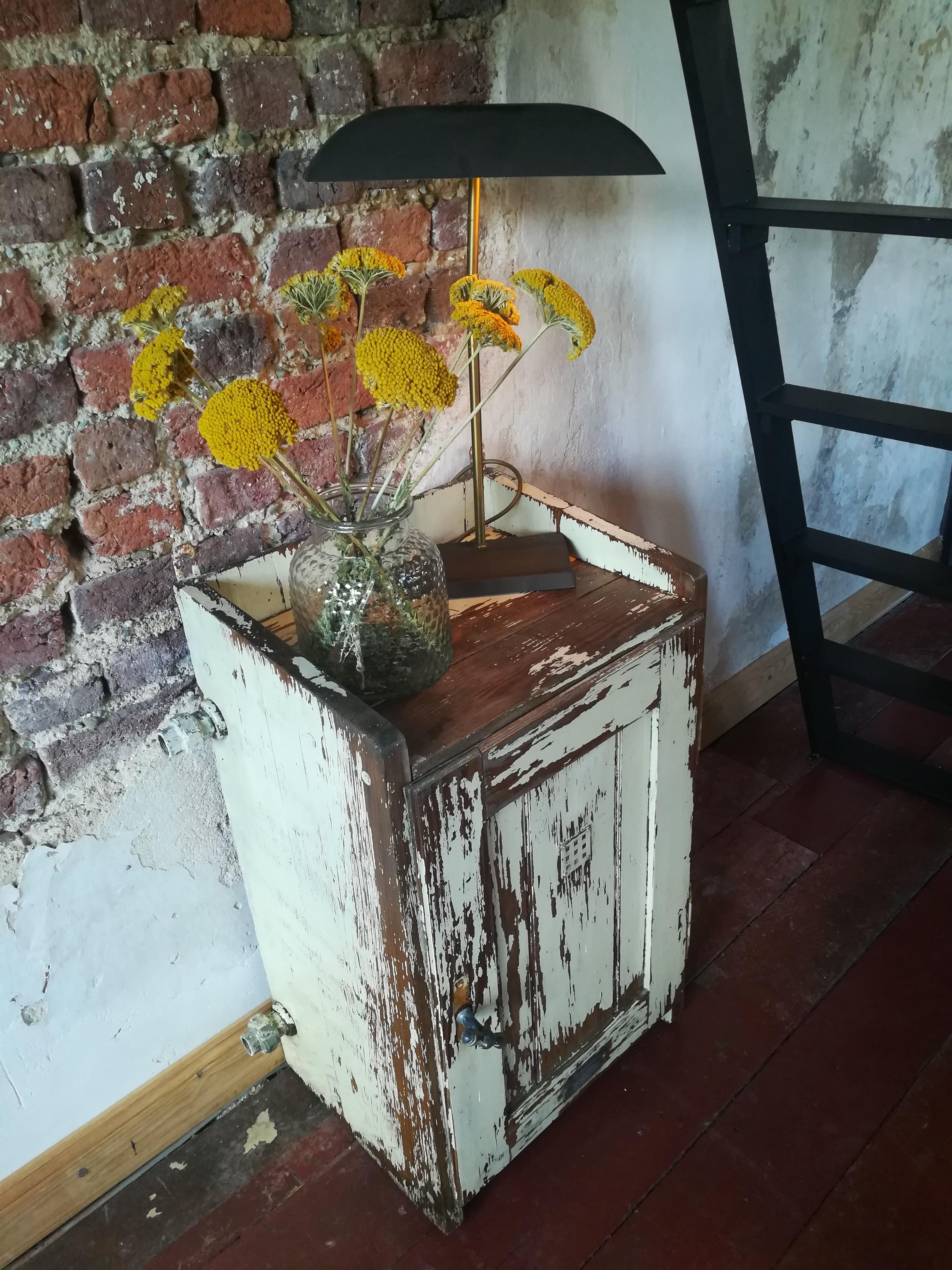#vintage #Antikmöbel #Frühling #Trockenblumen #Loftliving #Altbauliebe 