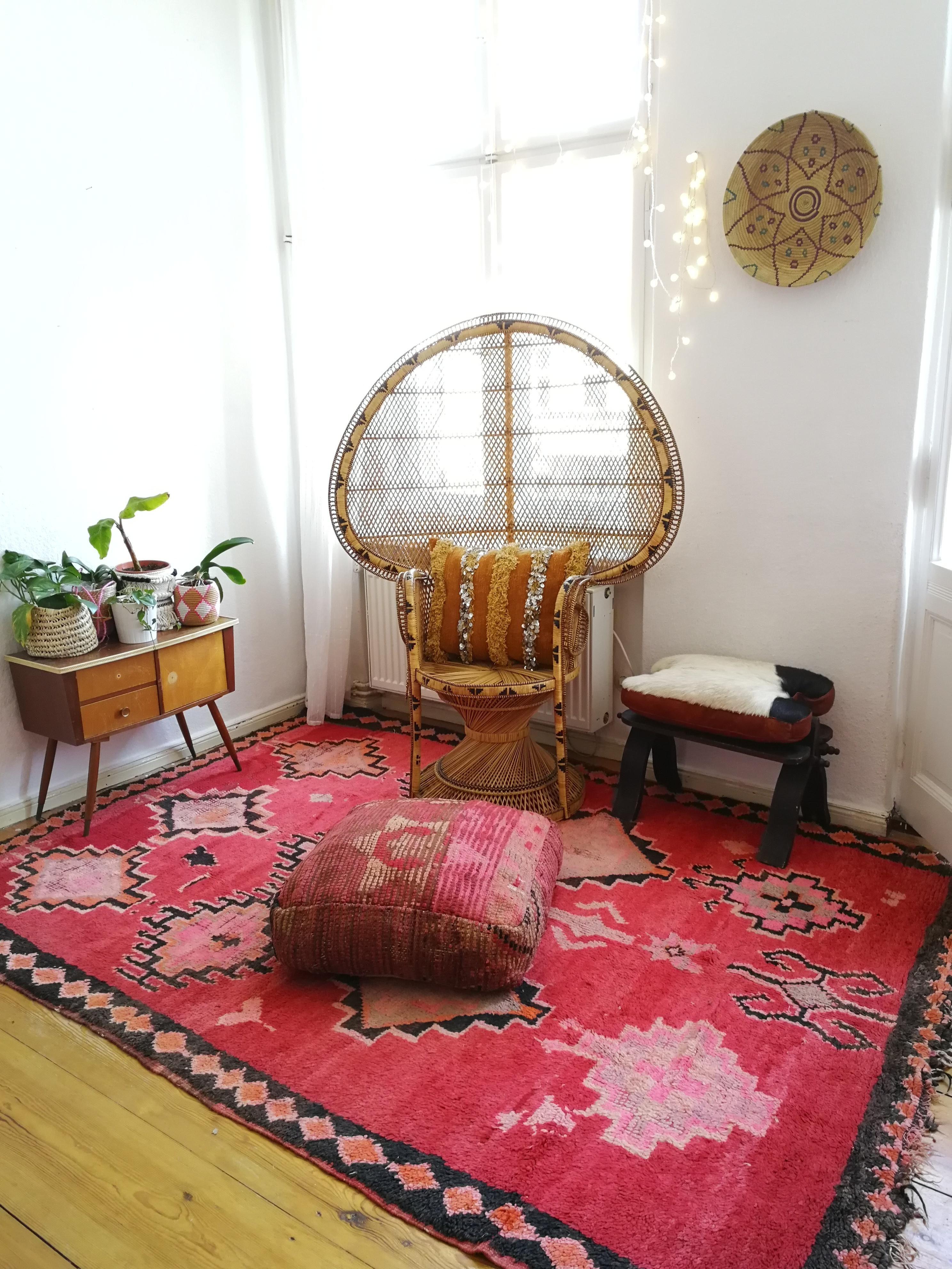 Vintage rug with old story
#rug #design #interior