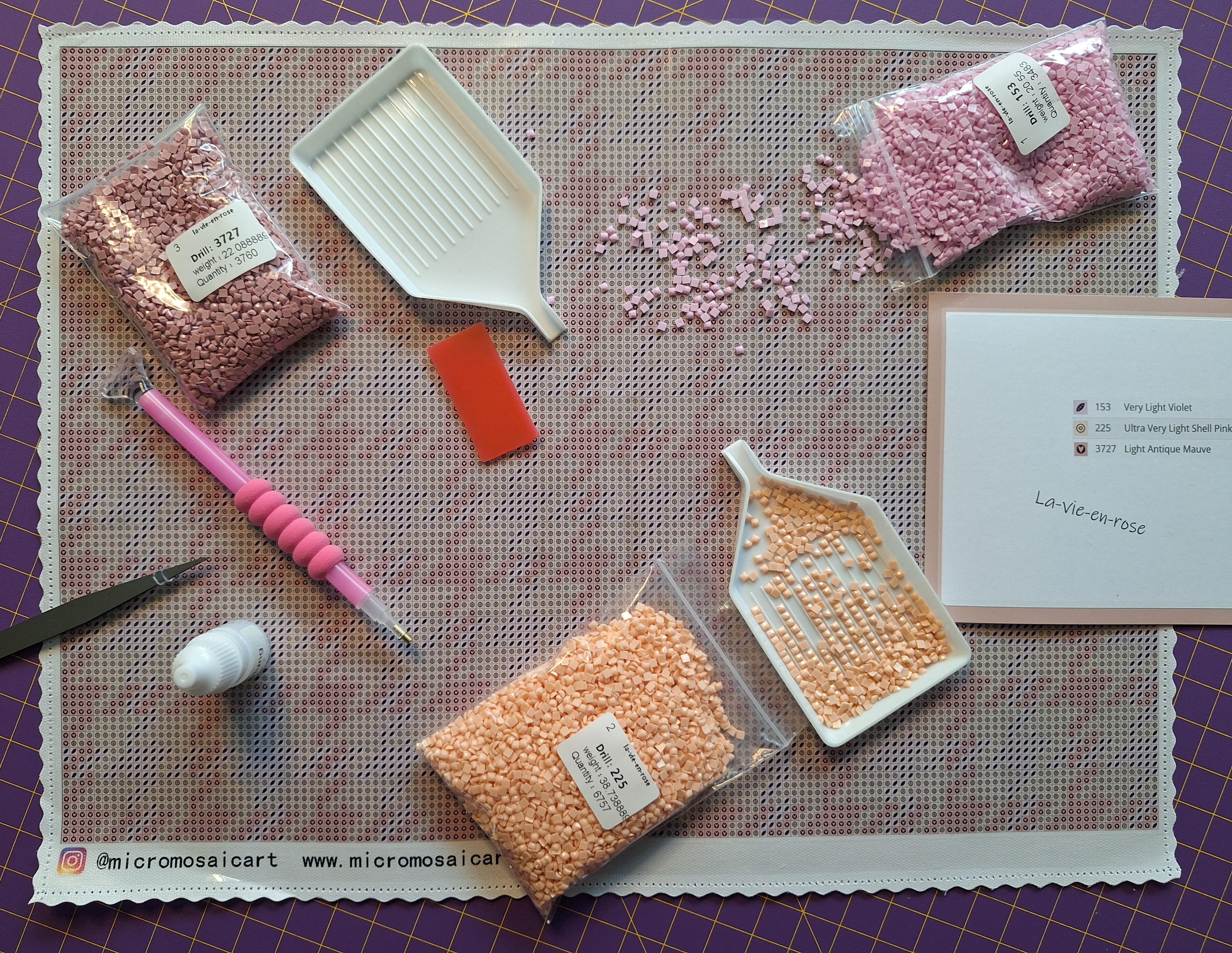 .Vorfreude auf...
#micromosaic #brillenetui #Geduldspiel #meineZeit #matroschka_handmade