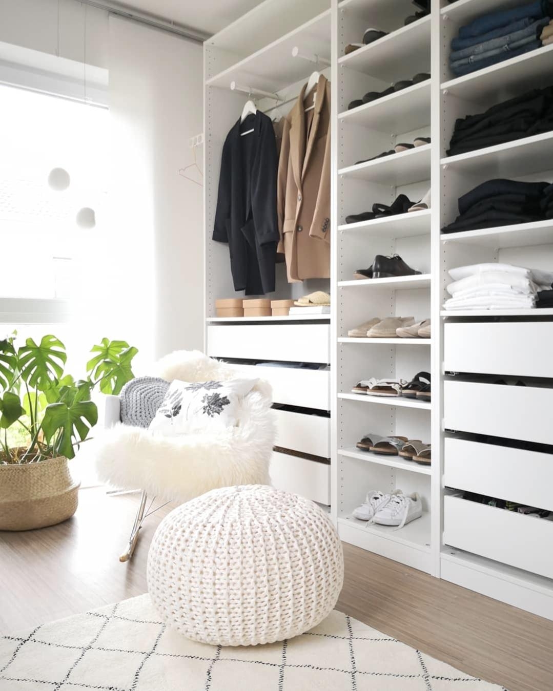 #walkincloset #ankleidezimmer #mädchenkram #whiteliving #mädchentraum