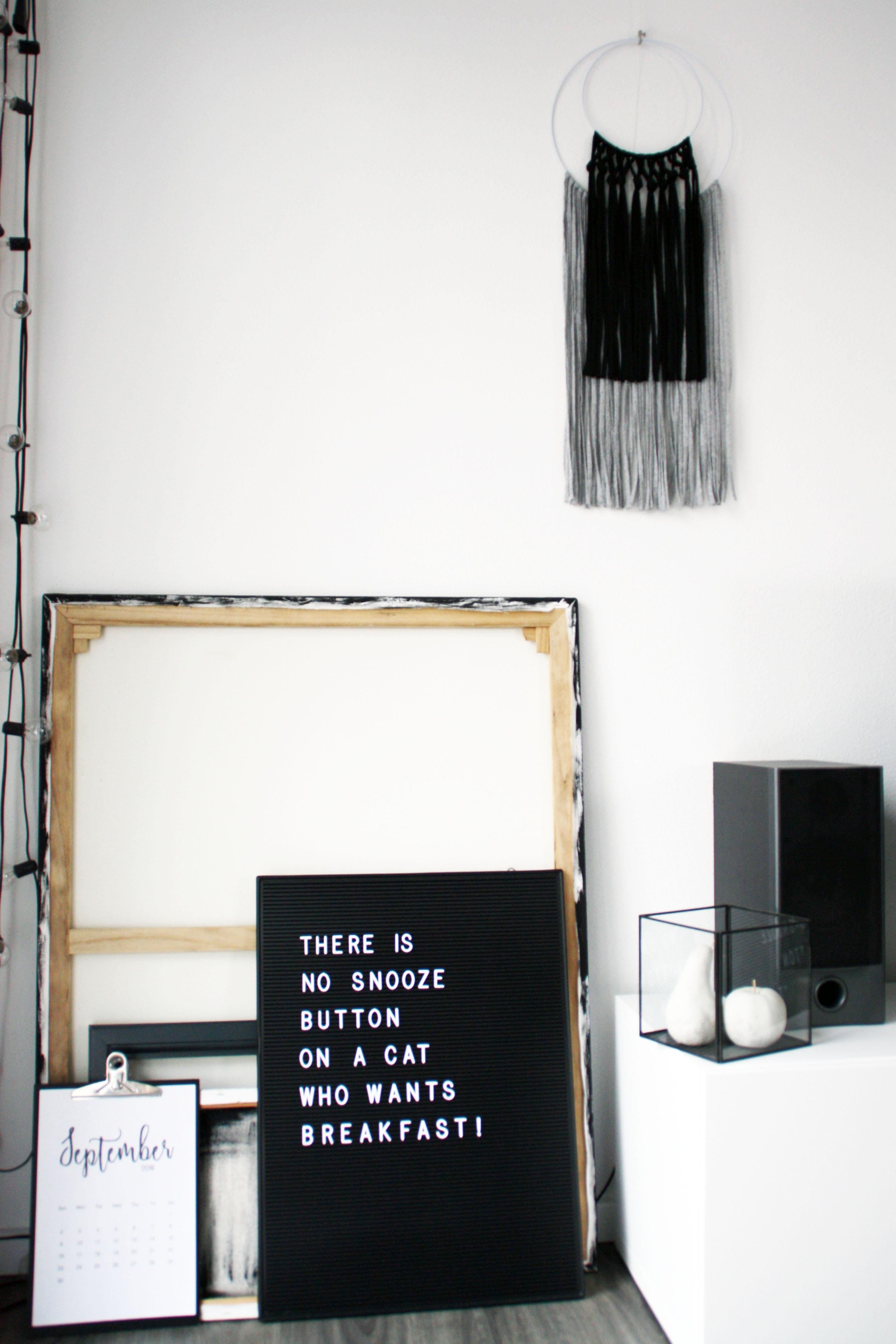 wallHANGING

#wandbehang #diy #wallhanging #selbstgemacht #greycrownhome #blackandwhite #living #wohnen #letterboard
