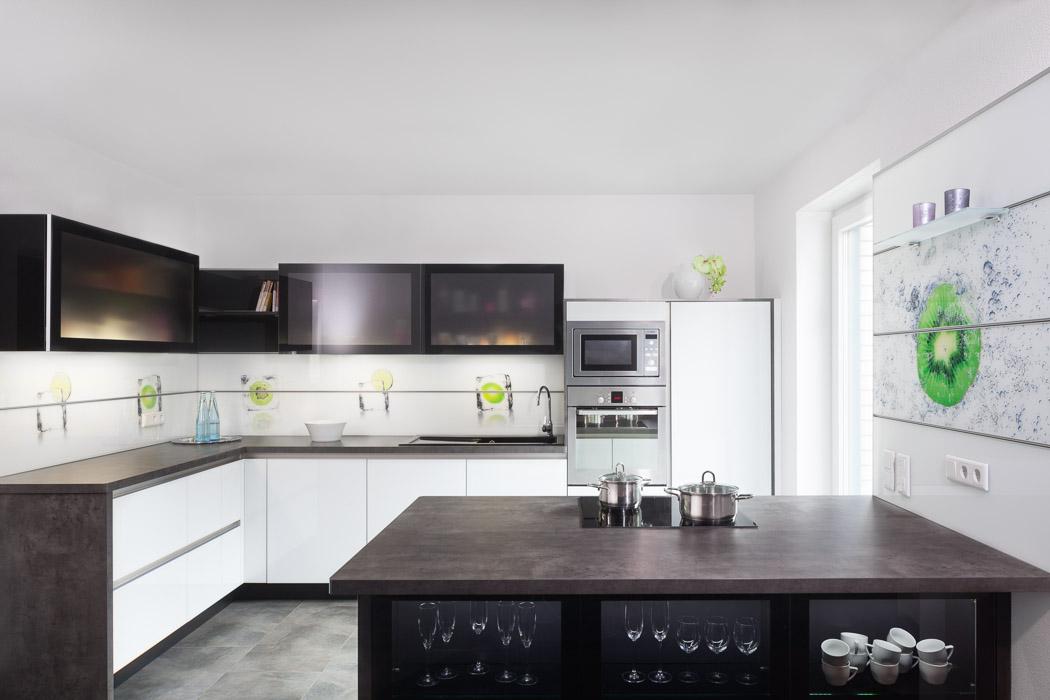 Wandpaneele als Küchenrückwand #küche #nischenbeleuchtung #küchenrückwand #küchenrückwand ©Philipp Neumann Fotodesign