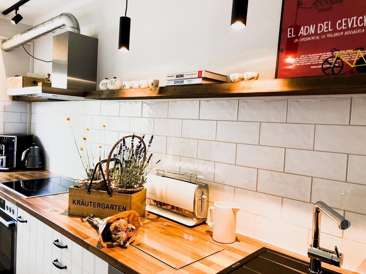 Wandregal statt Oberschränke #kücheninspo #kücheinspiration #dekoliebe #kitcheninspo