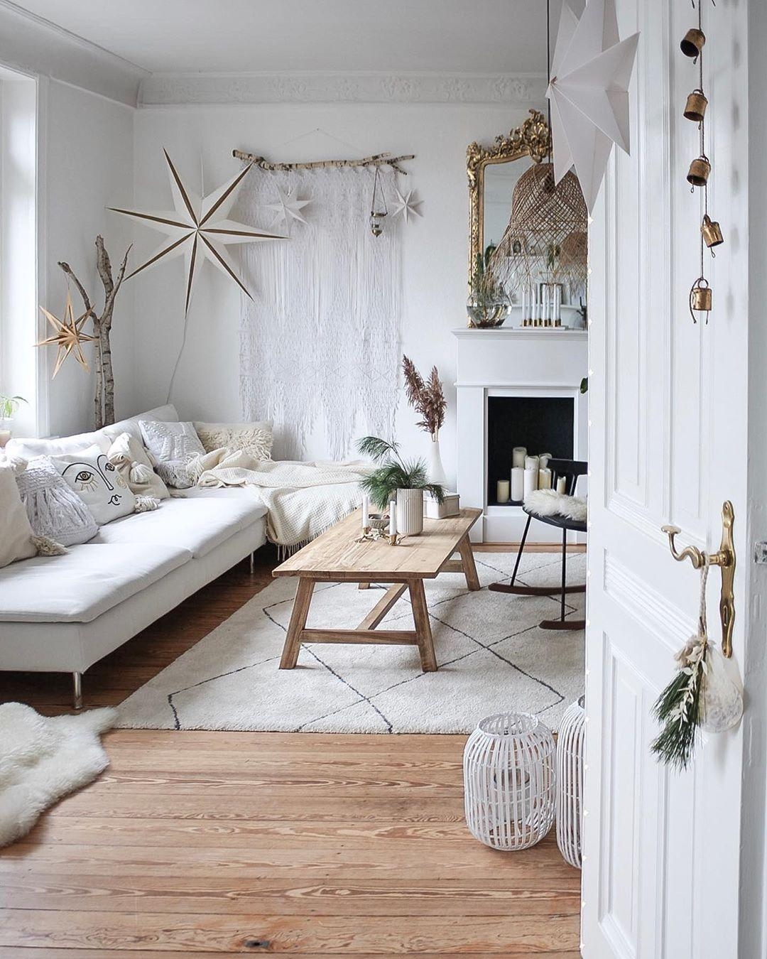 Wann stellt ihr eigentlich euren Weihnachtsbaum auf?🌲✨

#wohnzimmer #couchtisch #sofa #couchliebt #cozy #weihnachtsdeko