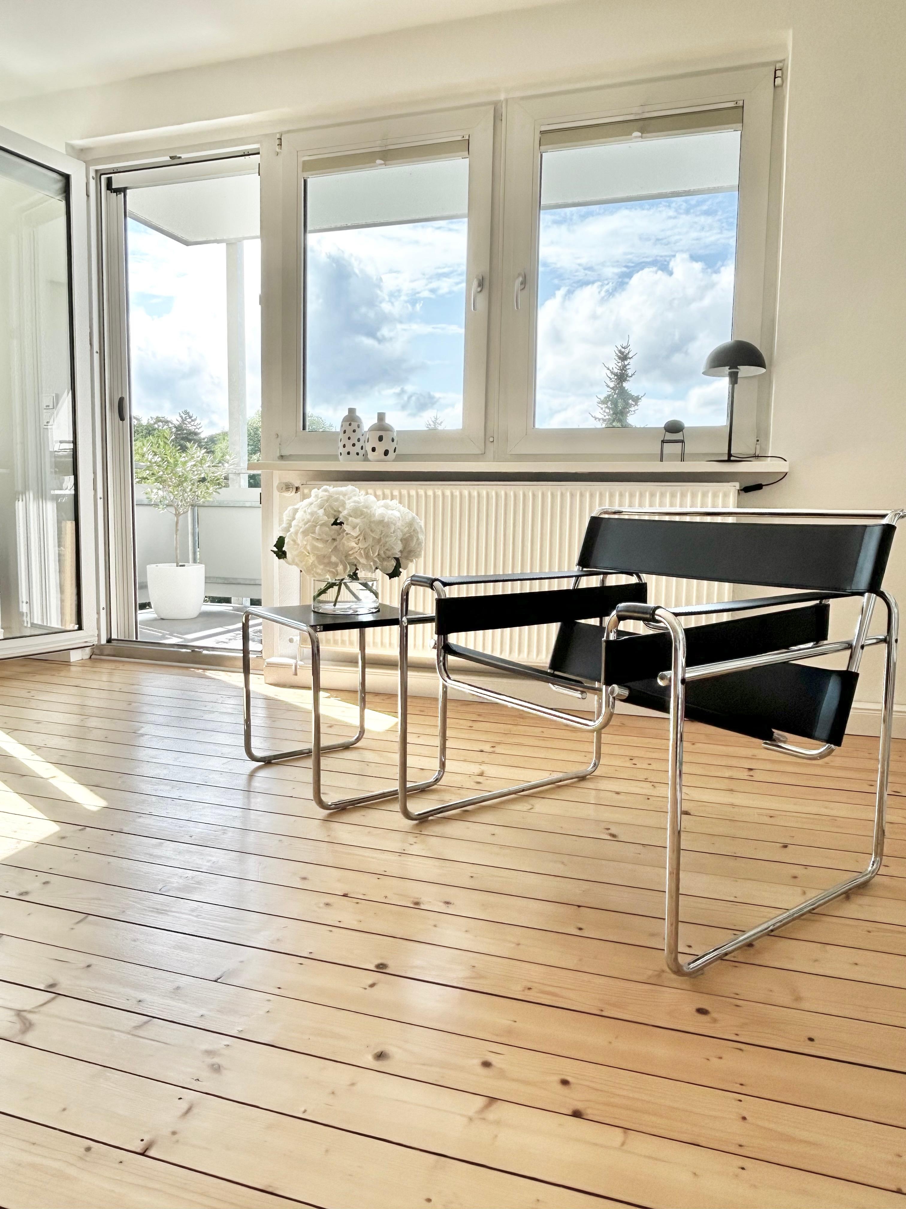 WASSILY 🤍

#livingchallenge #wohnzimmer #designklassiker #bauhaus #design #cornersofmyhome