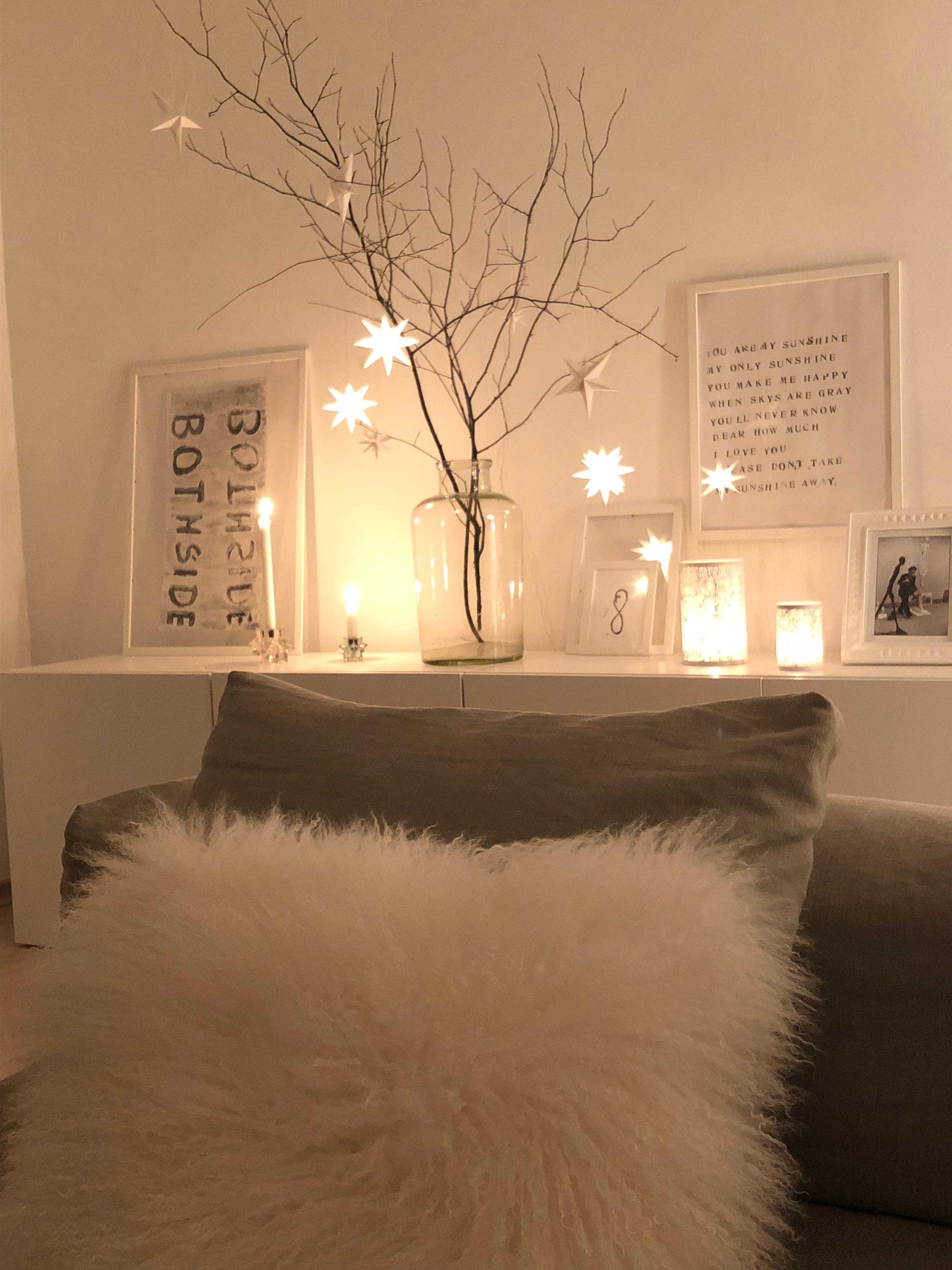 #weihnachten  #sterne #scandi
#minimalisitisch #cozy #lichterglanz


Sterne ⭐️ gehen immer , auch schon im November! 