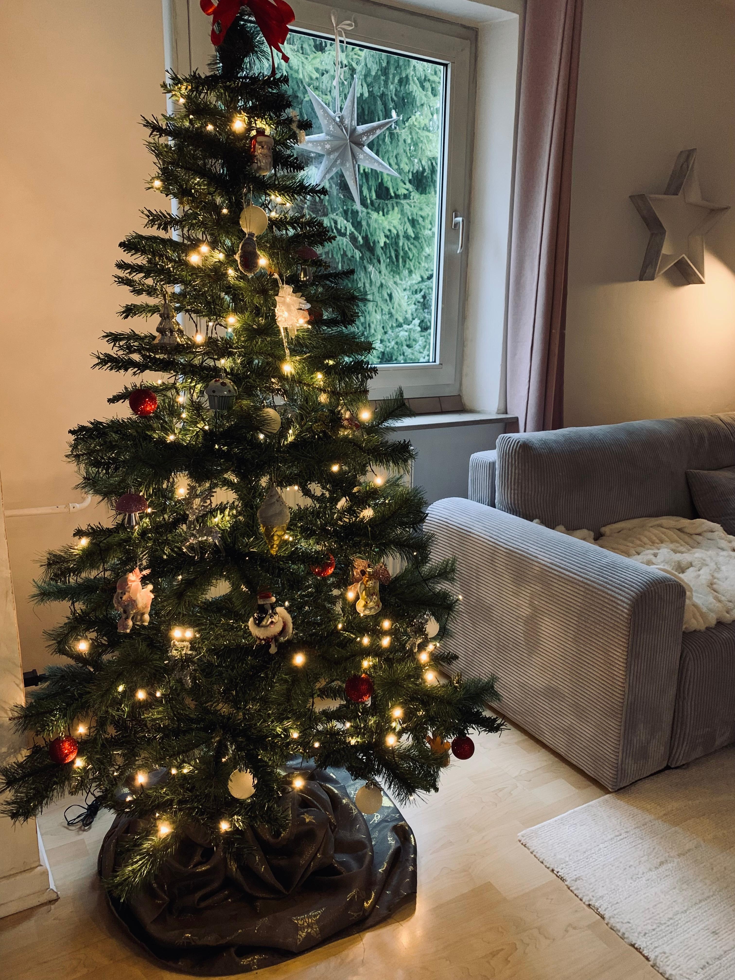 #Weihnachten #Tannenbaum #Wohnzimmer 