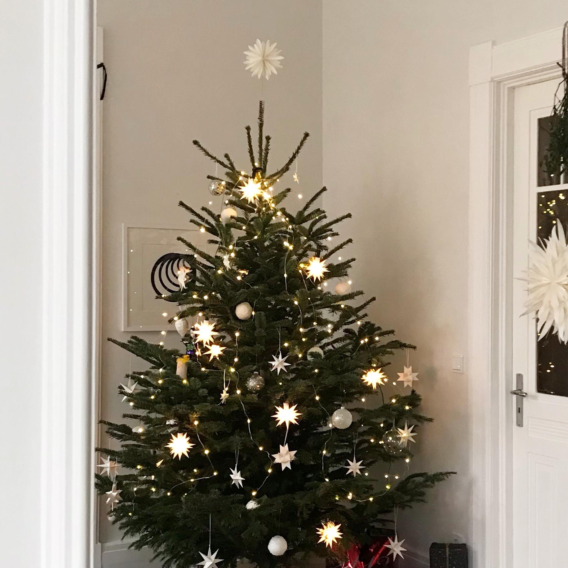 #weihnachten #xmas #christmastree #weihnachtsbaum #couchstyle #couchliebt 