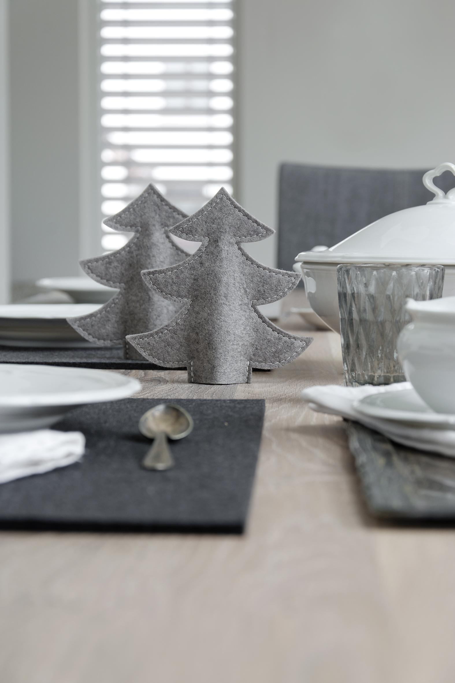 Weihnachtliche Tischdekoration aus Filz #tischdeko ©© HEY-SIGN || www.hey-sign.de